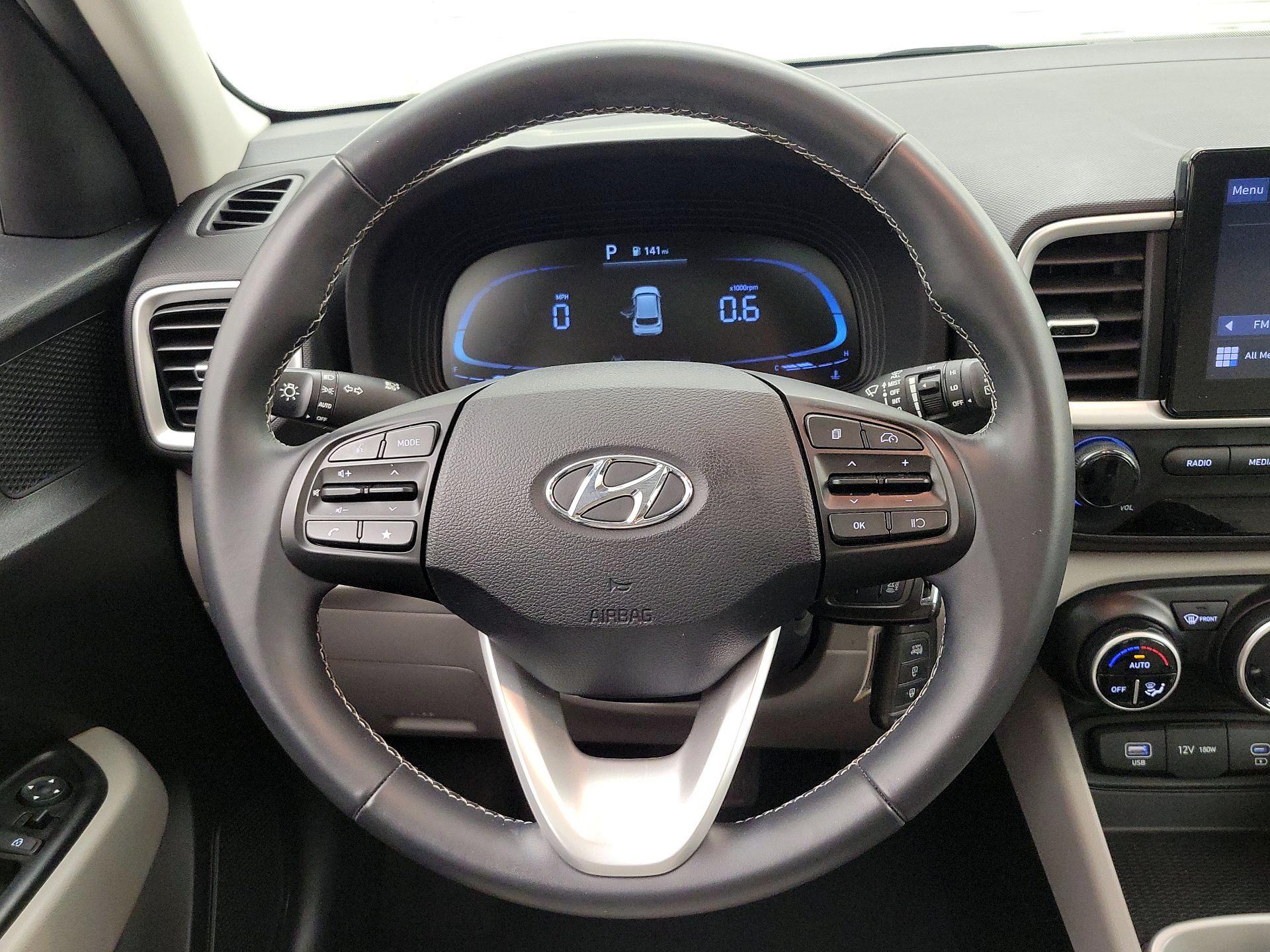 Thumbnail: 2023 Hyundai Venue - 10