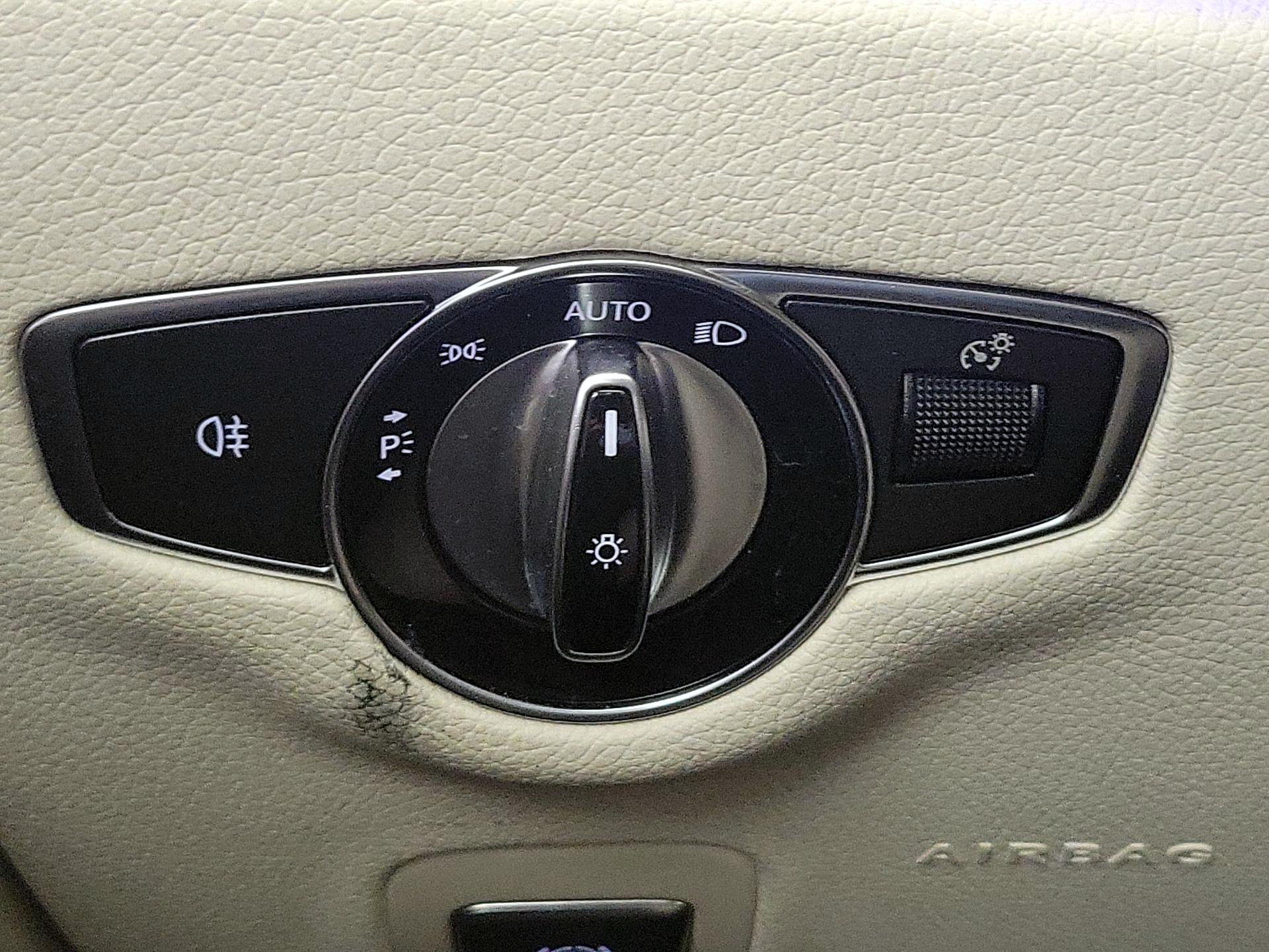 Thumbnail: 2021 Mercedes-Benz E-Class - 13