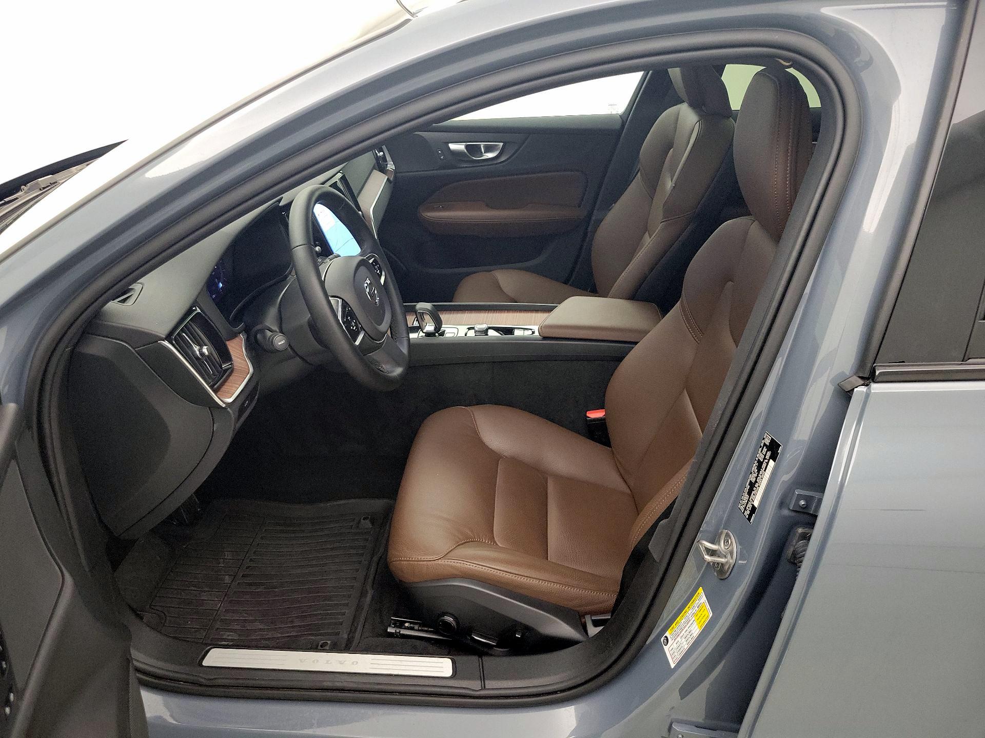 Thumbnail: 2024 Volvo S60 - 11