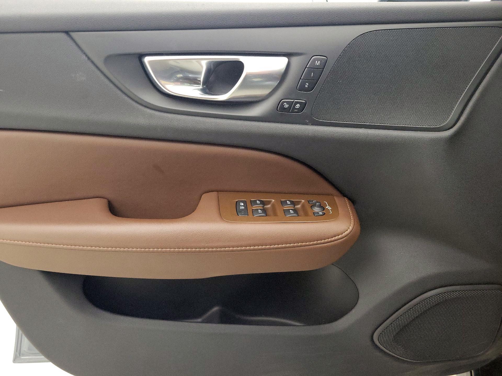 Thumbnail: 2024 Volvo S60 - 12