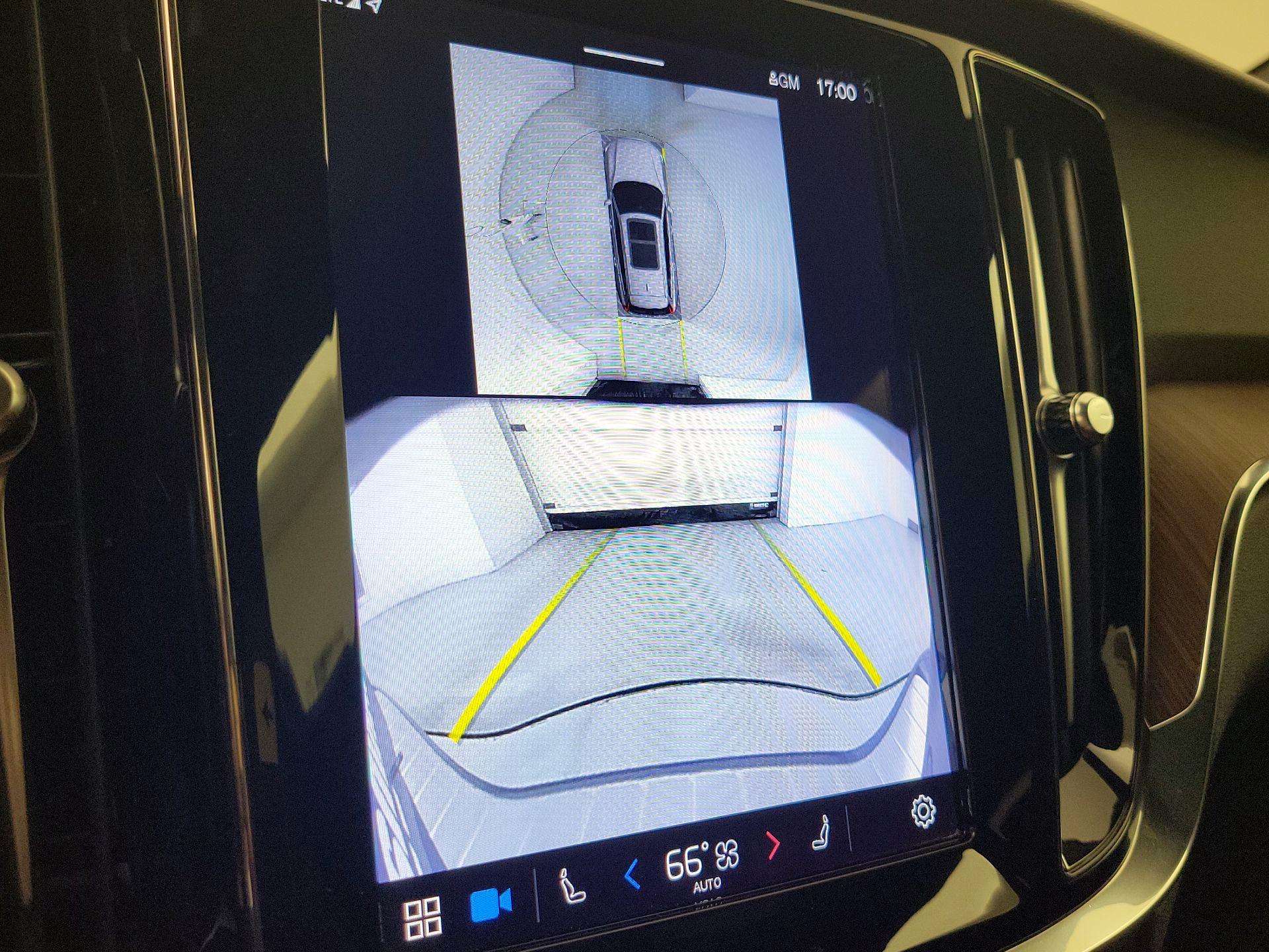 Thumbnail: 2024 Volvo S60 - 15