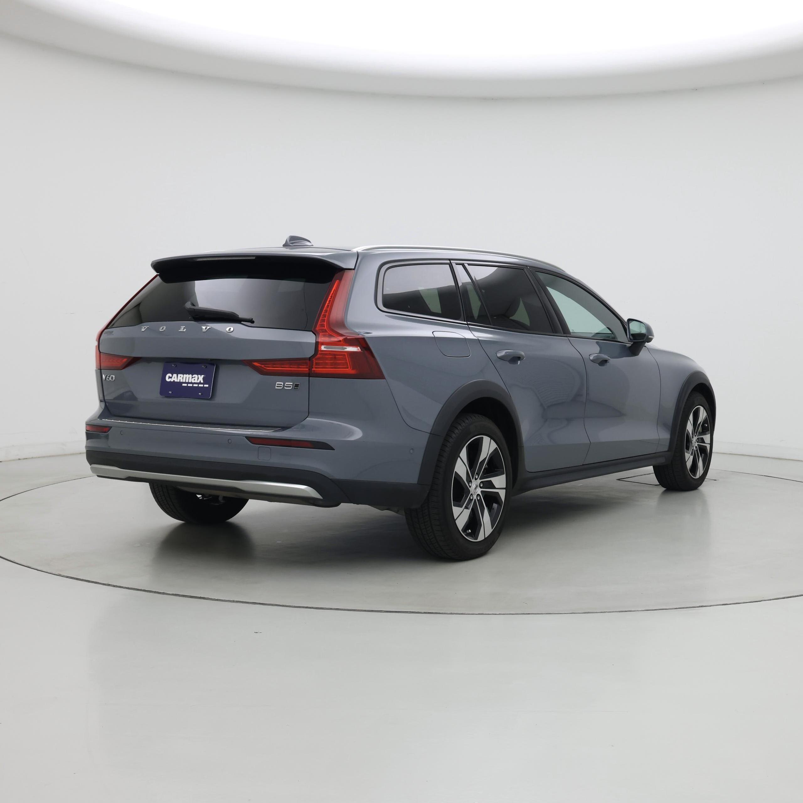 Thumbnail: 2024 Volvo S60 - 8