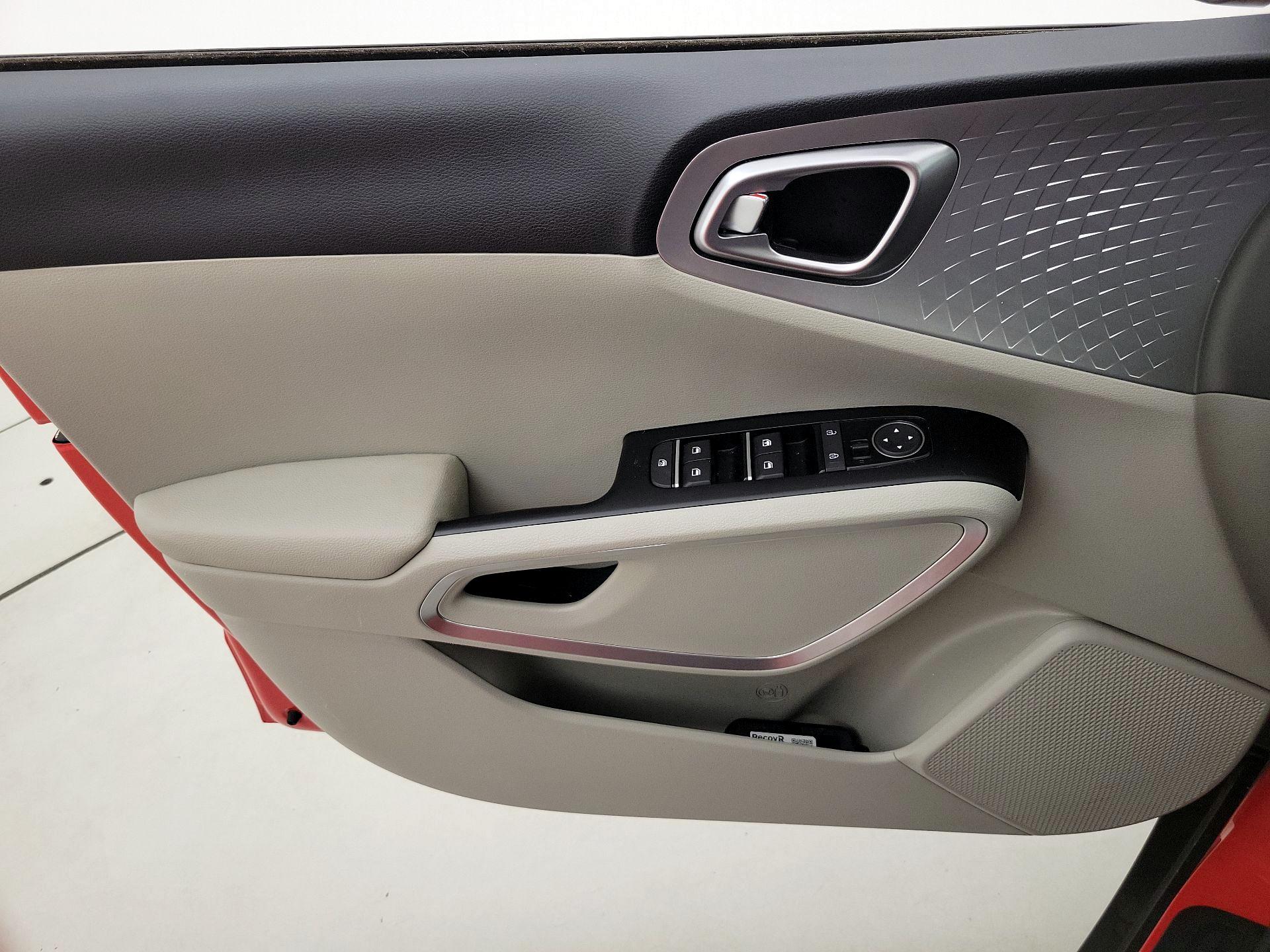 Thumbnail: 2022 Kia Soul - 12