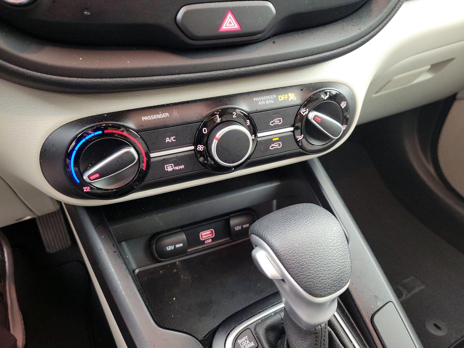 Thumbnail: 2022 Kia Soul - 16