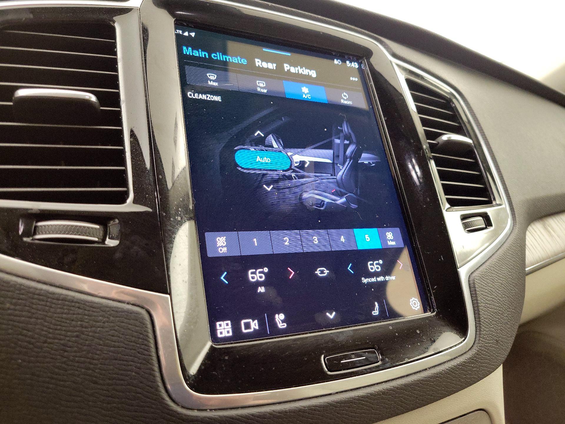 Thumbnail: 2024 Volvo XC90 - 17