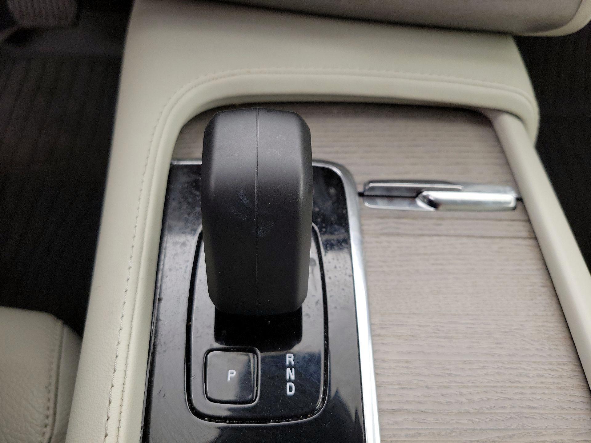 Thumbnail: 2024 Volvo XC90 - 18