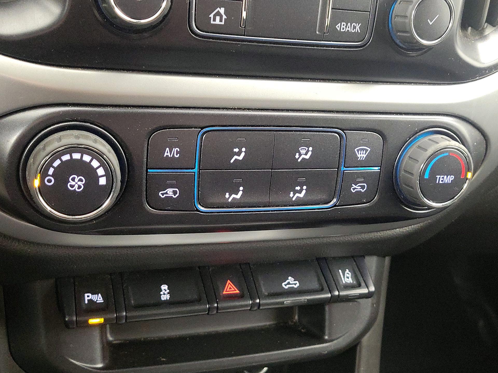 Thumbnail: 2022 Chevrolet Colorado - 16