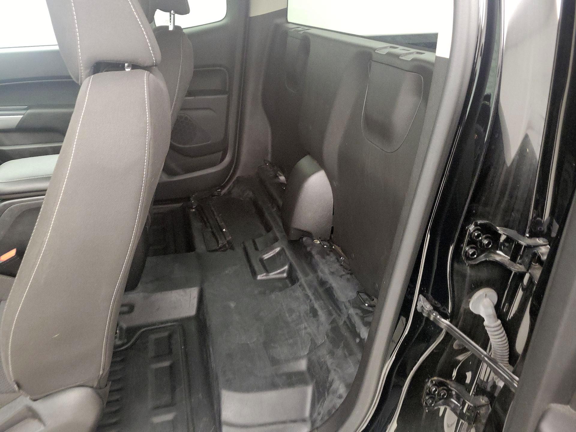 Thumbnail: 2022 Chevrolet Colorado - 19