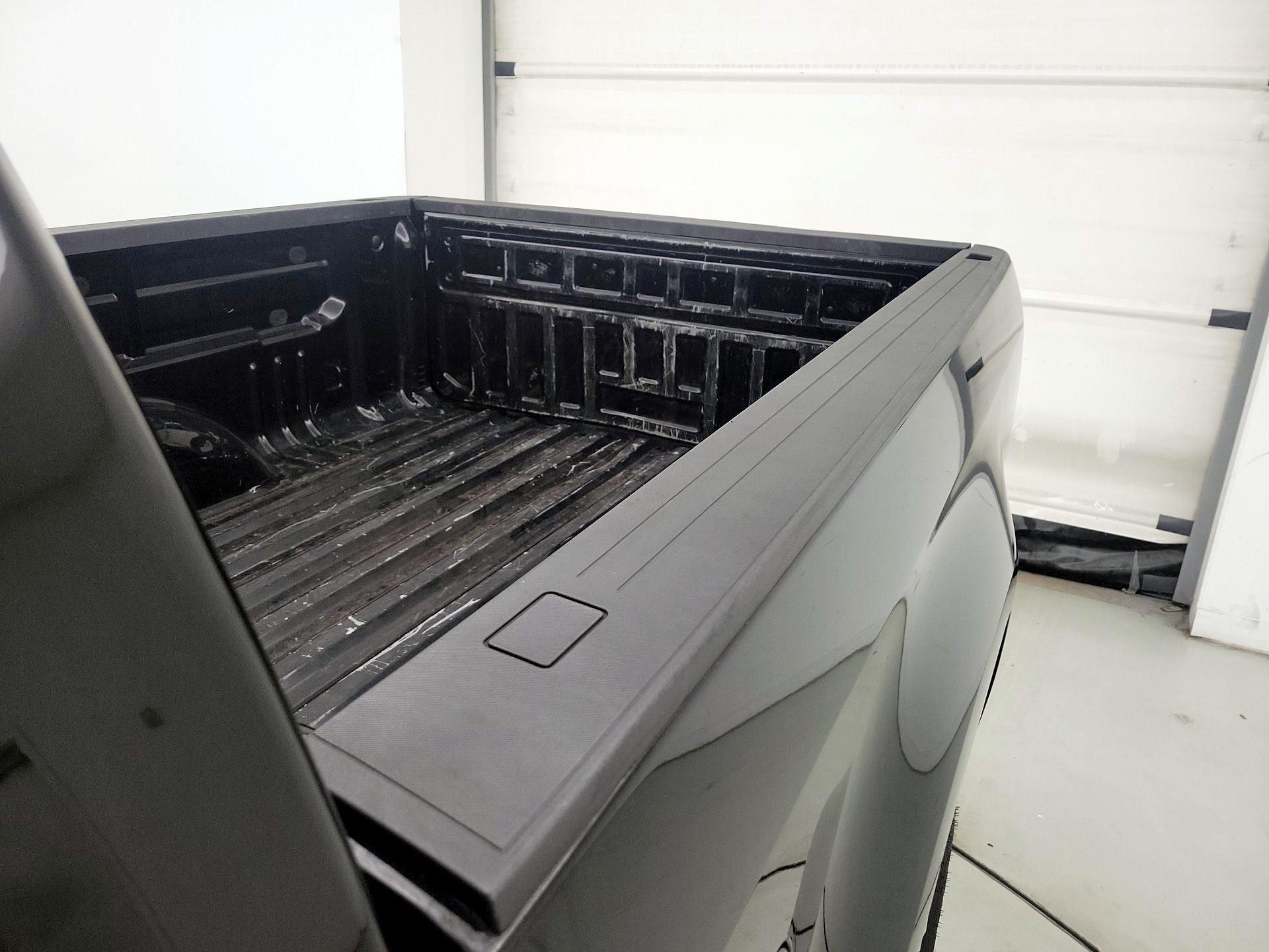 Thumbnail: 2022 Chevrolet Colorado - 20