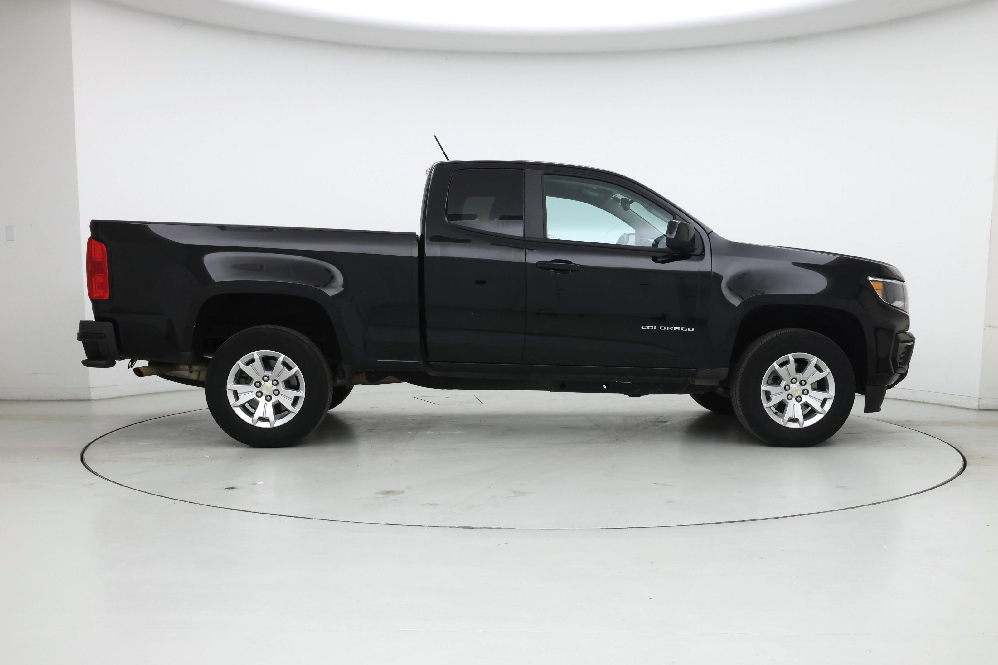 Thumbnail: 2022 Chevrolet Colorado - 7