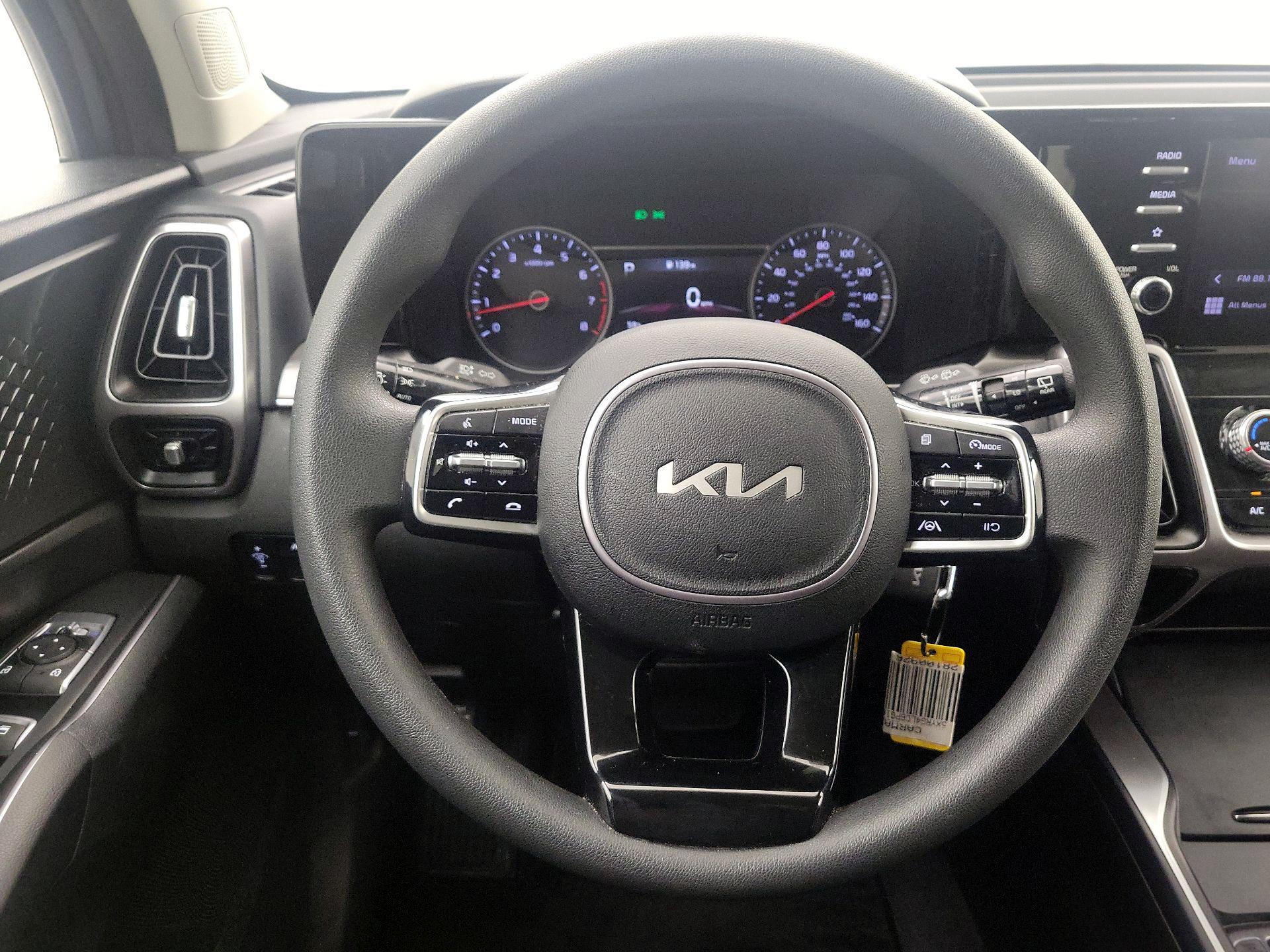 Thumbnail: 2023 Kia Sorento - 10