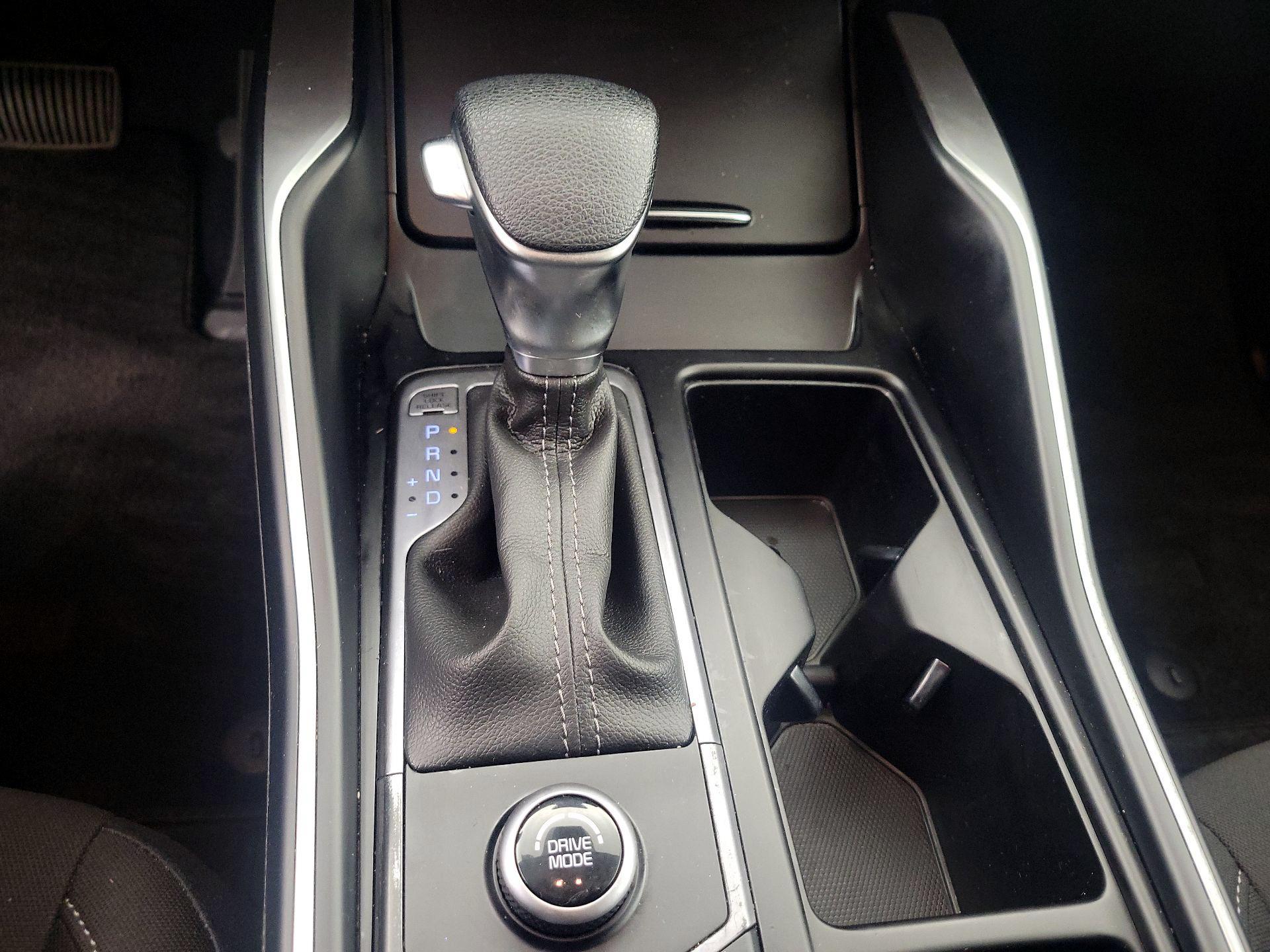 Thumbnail: 2023 Kia Sorento - 17