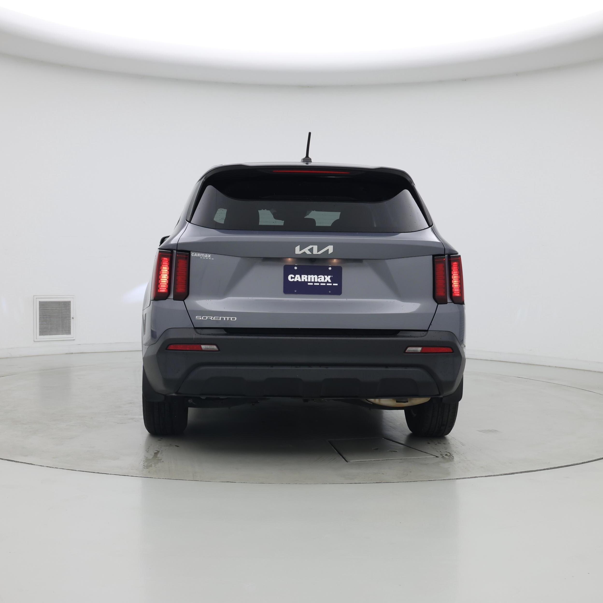 Thumbnail: 2023 Kia Sorento - 6