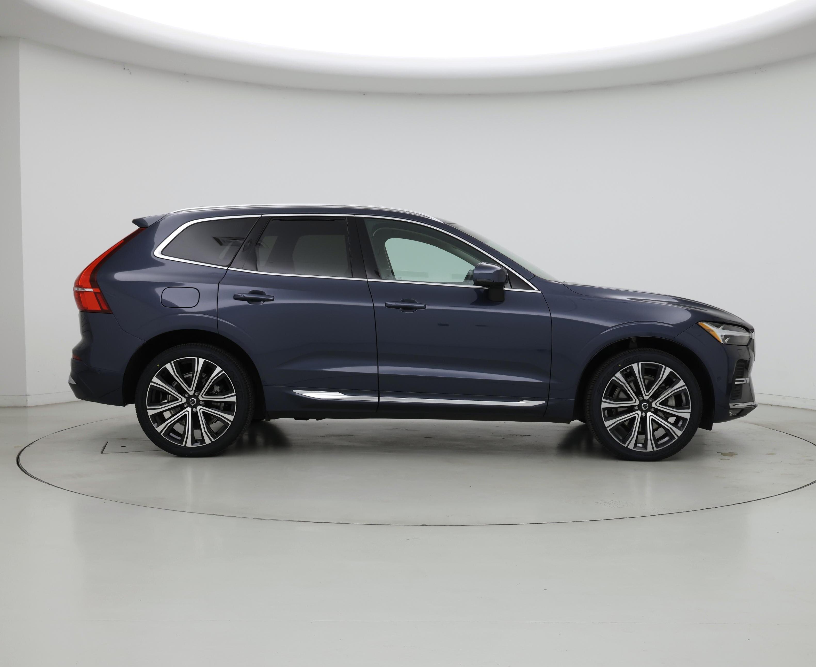 Thumbnail: 2023 Volvo XC60 - 7
