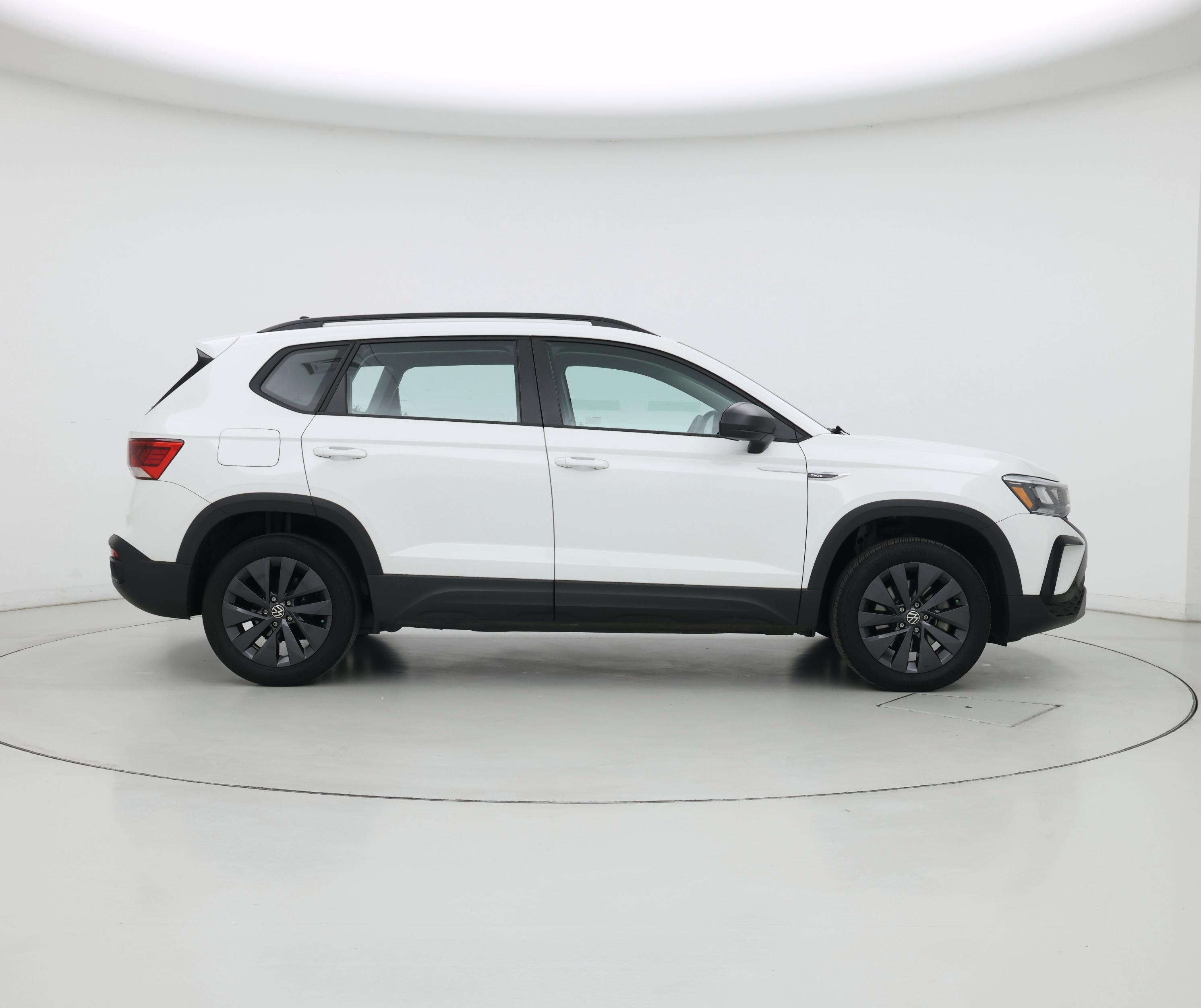 Thumbnail: 2023 Volkswagen Taos - 7