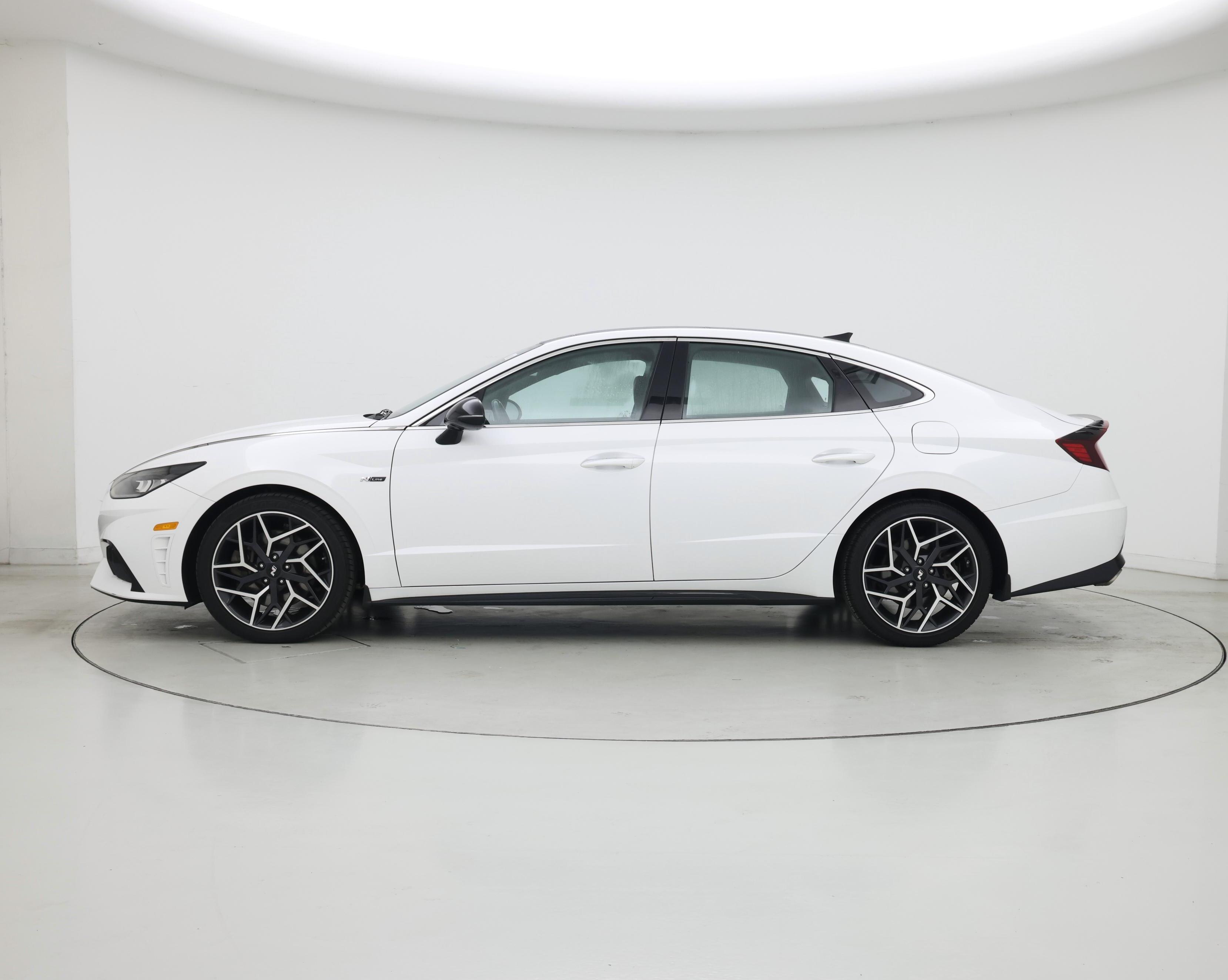 Thumbnail: 2023 Hyundai Sonata - 3