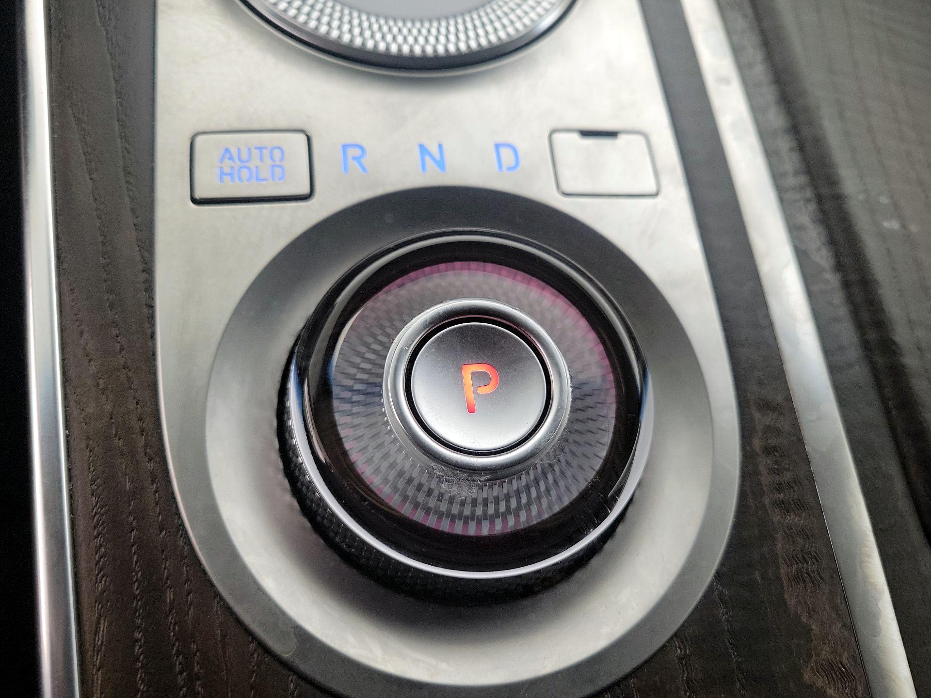 Thumbnail: 2022 Genesis GV80 - 18