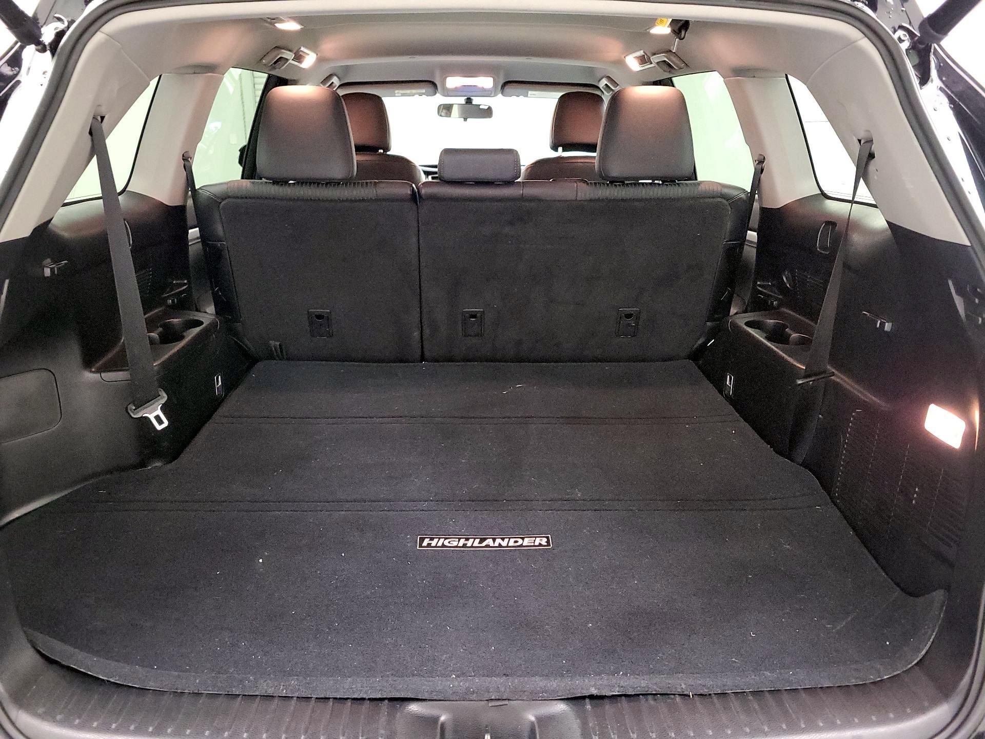 Thumbnail: 2016 Toyota Highlander - 20