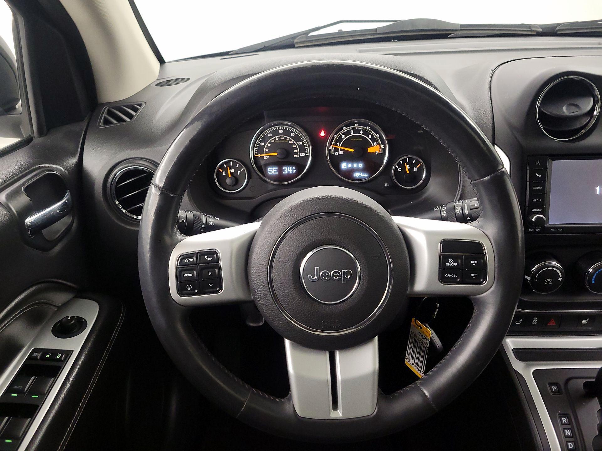 Thumbnail: 2015 Jeep Compass - 10