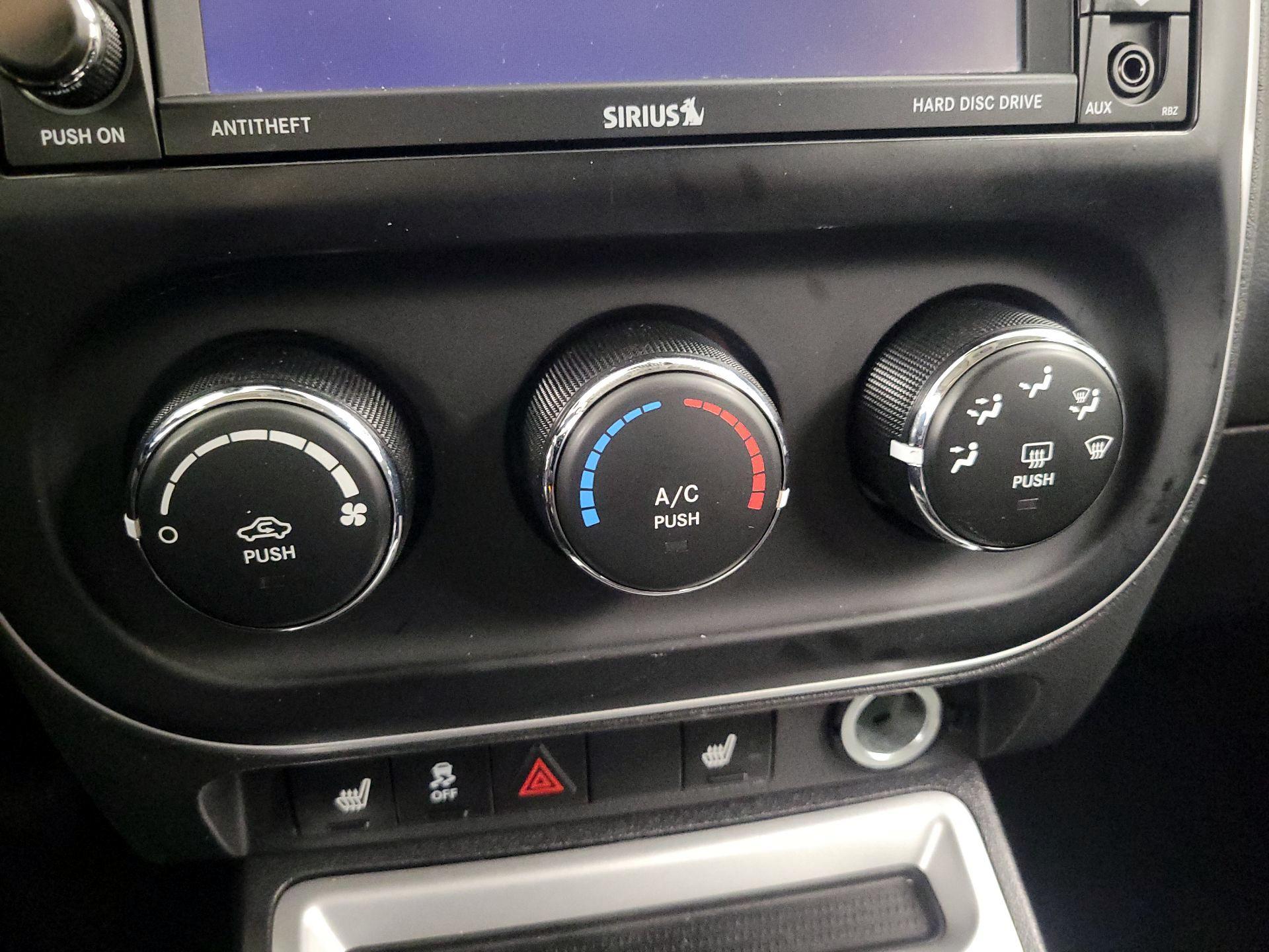 Thumbnail: 2015 Jeep Compass - 15