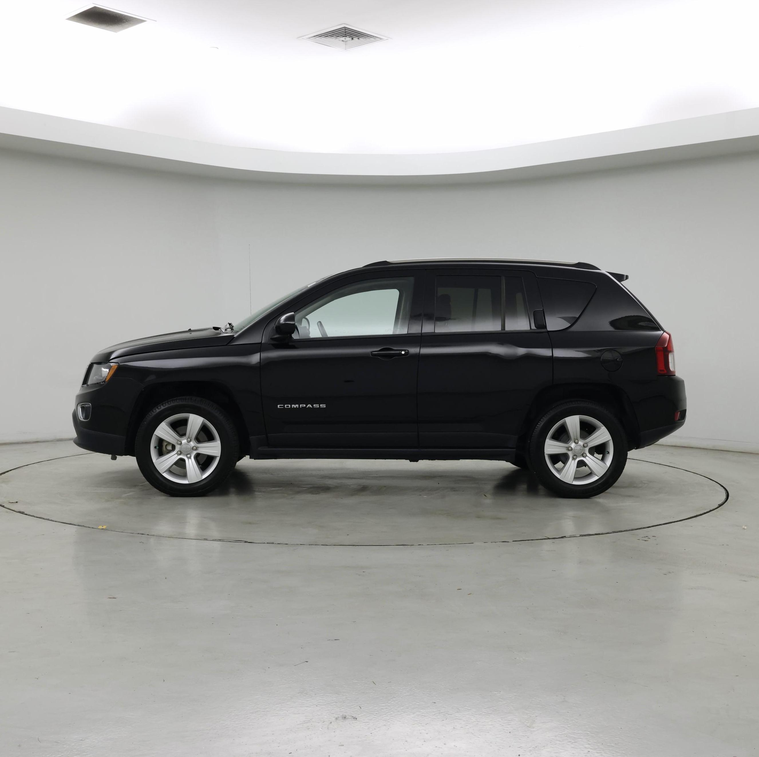 Thumbnail: 2015 Jeep Compass - 3