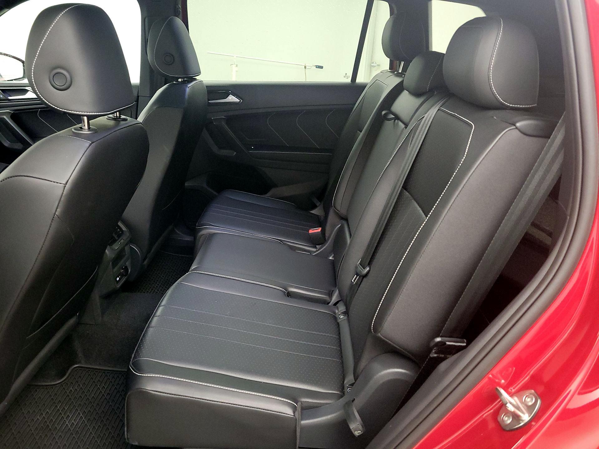 Thumbnail: 2024 Volkswagen Tiguan - 20