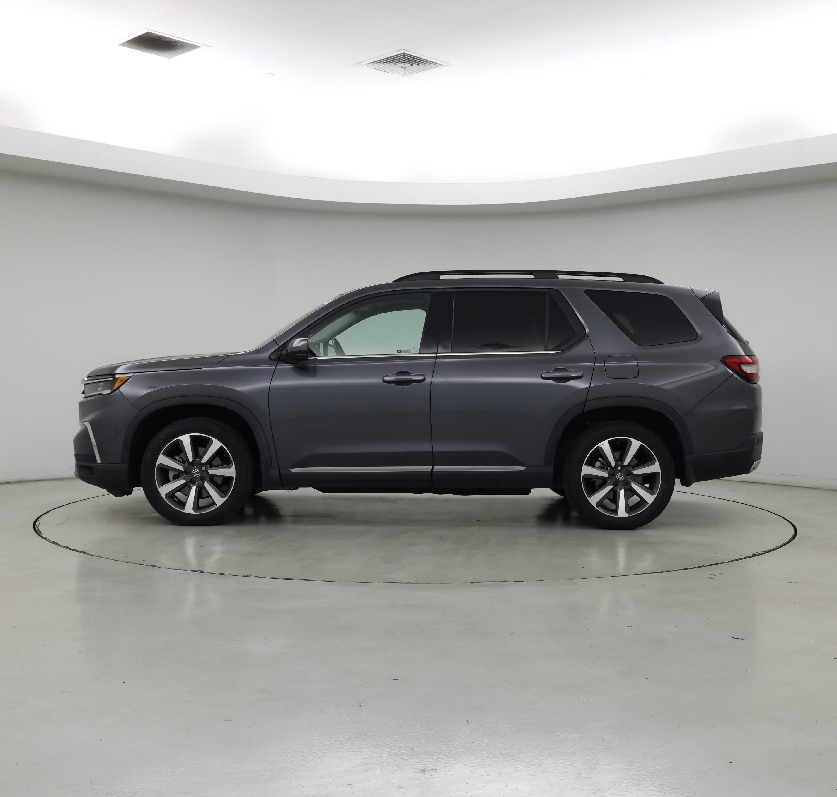 Thumbnail: 2023 Honda Pilot - 3