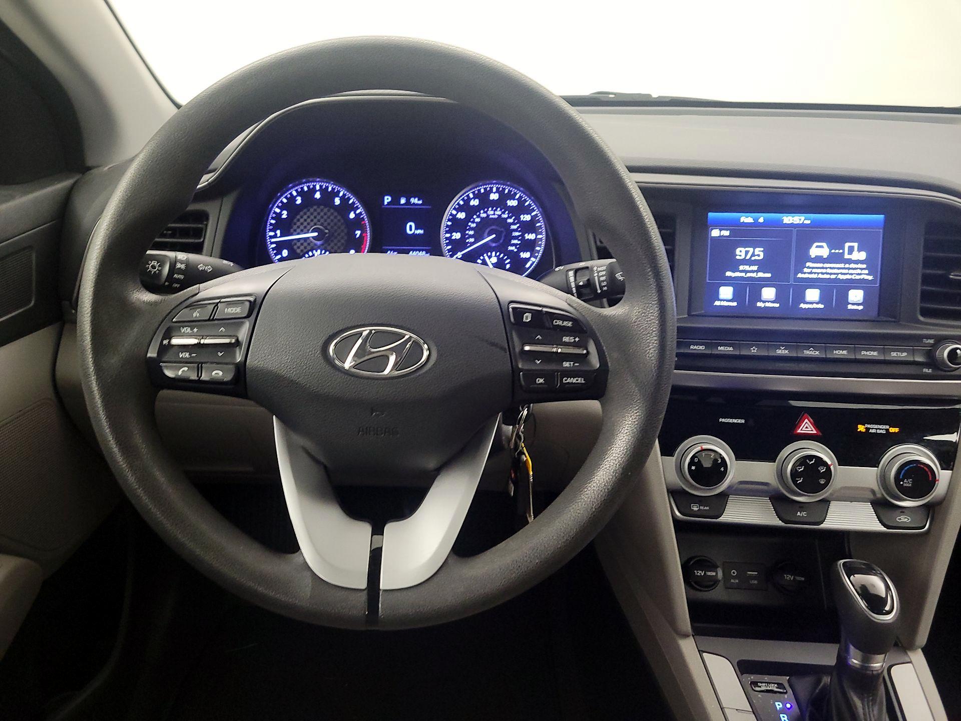 Thumbnail: 2019 Hyundai Elantra - 10