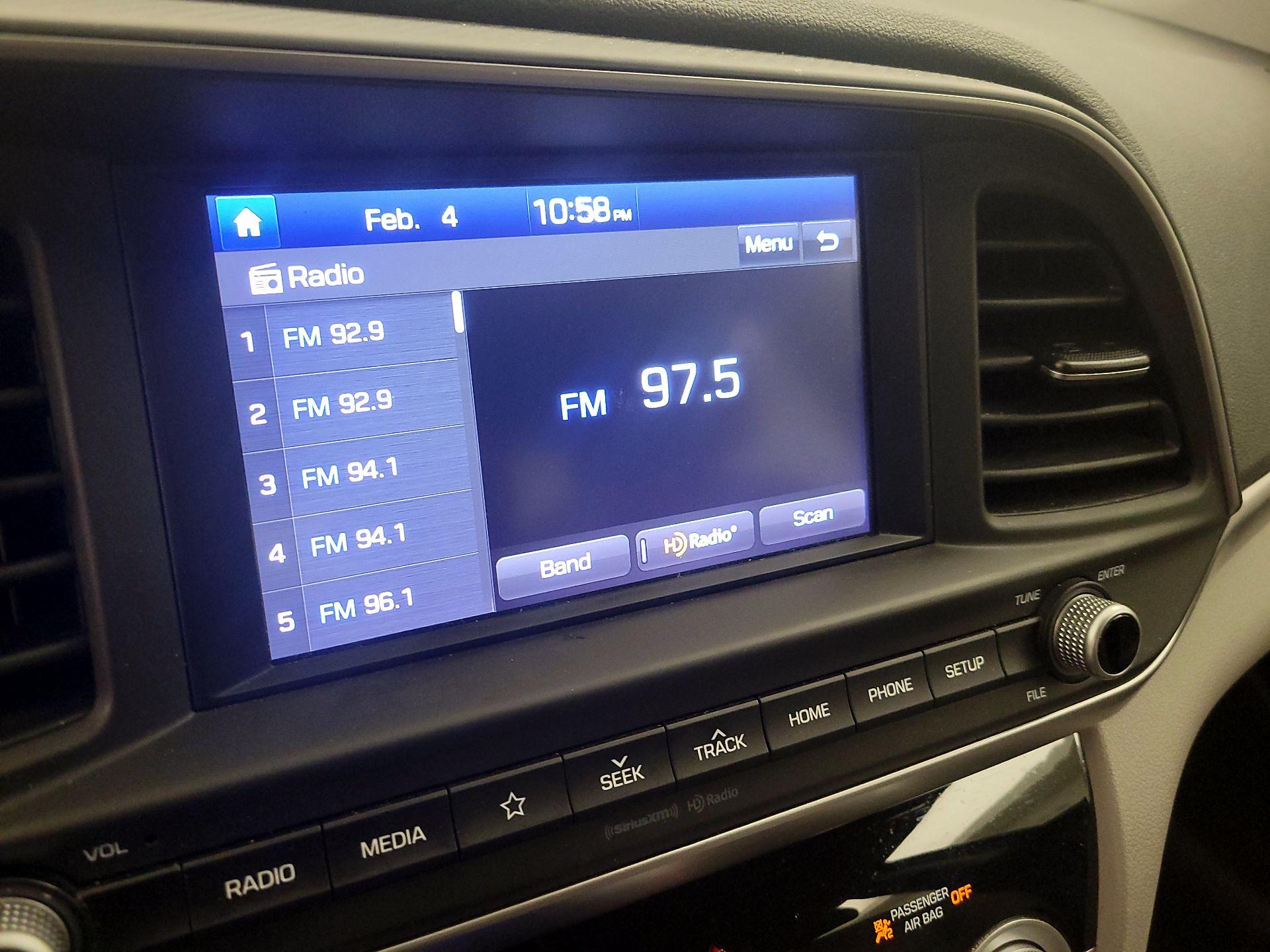 Thumbnail: 2019 Hyundai Elantra - 15