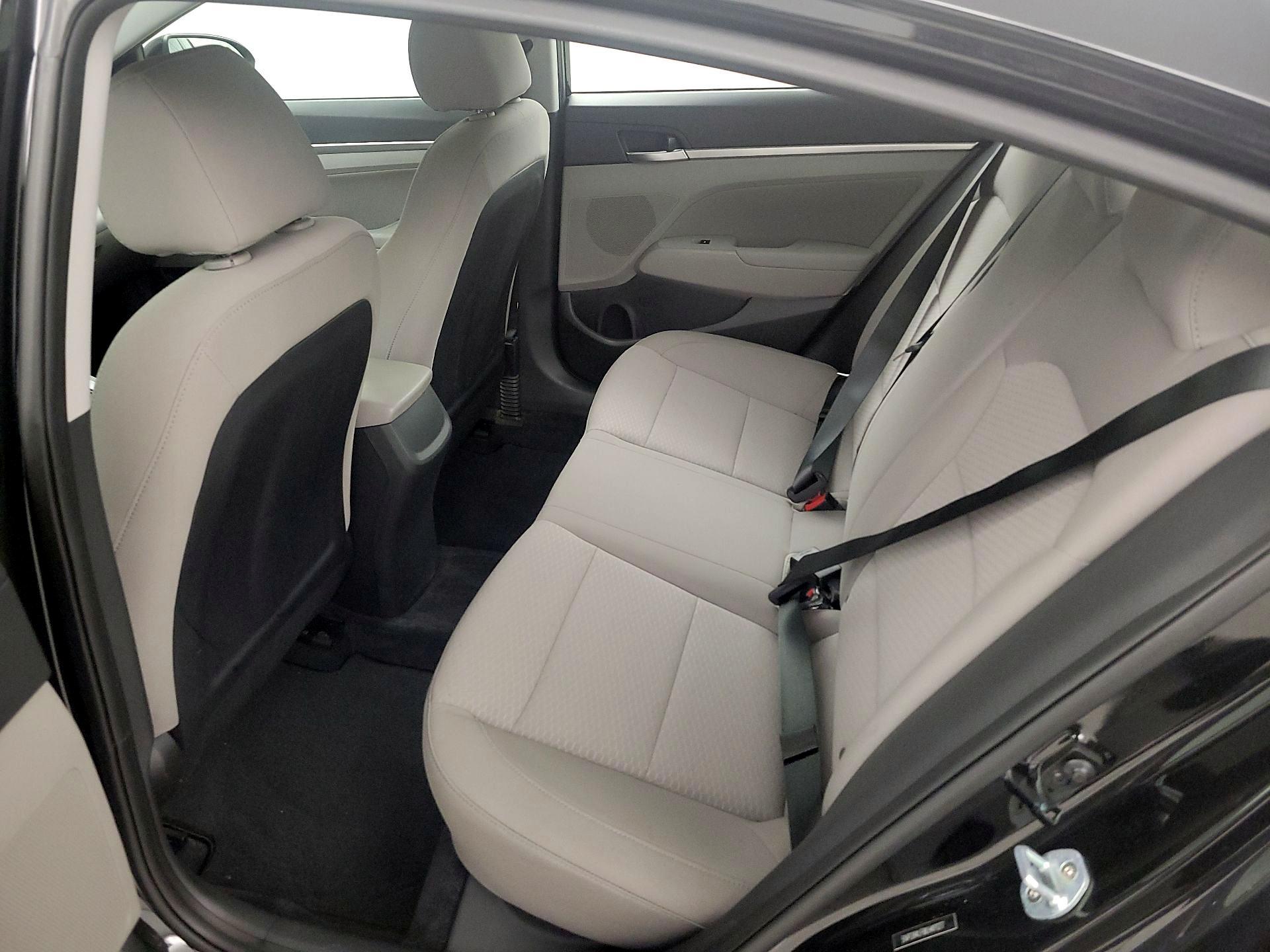 Thumbnail: 2019 Hyundai Elantra - 19