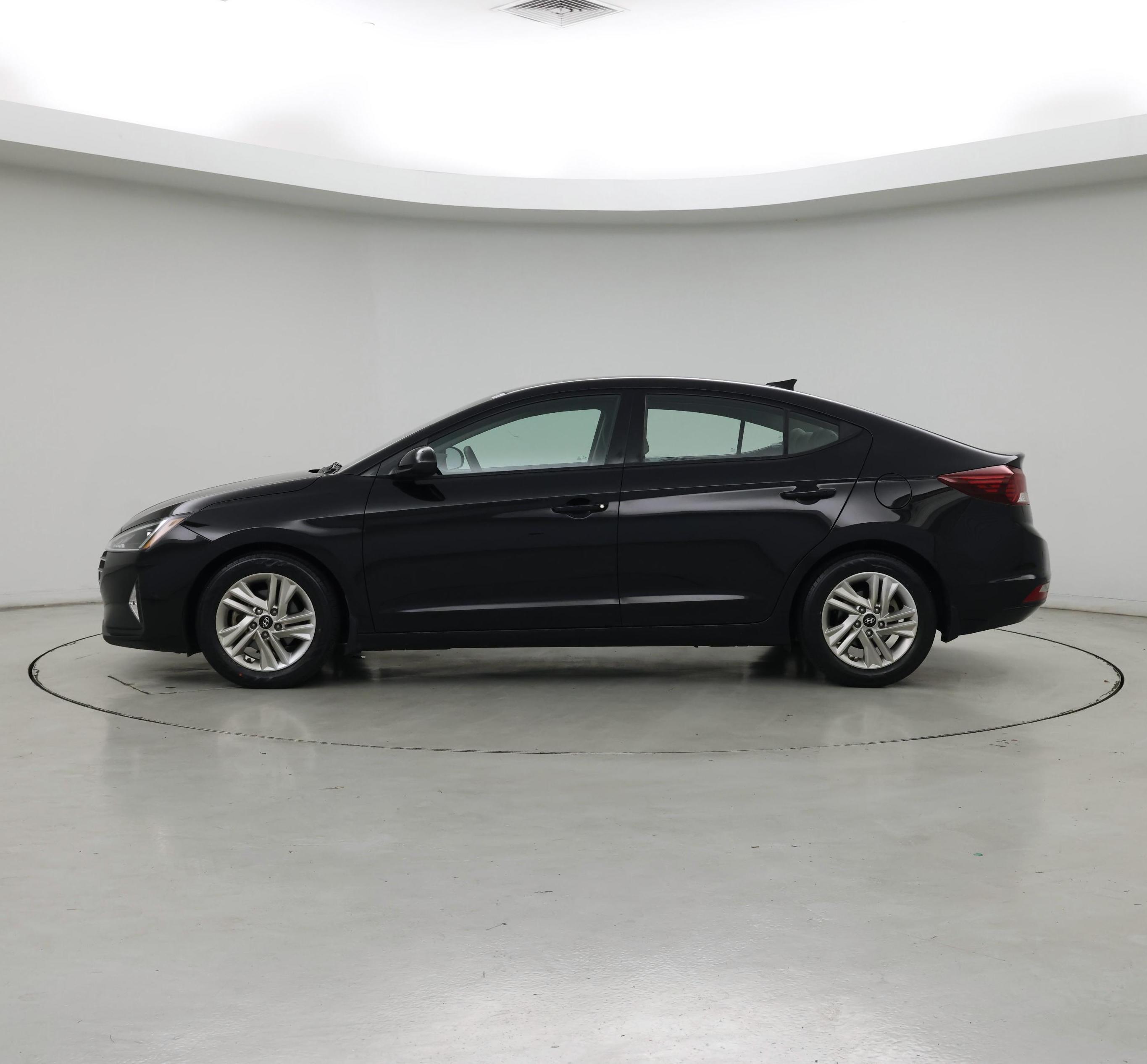 Thumbnail: 2019 Hyundai Elantra - 3