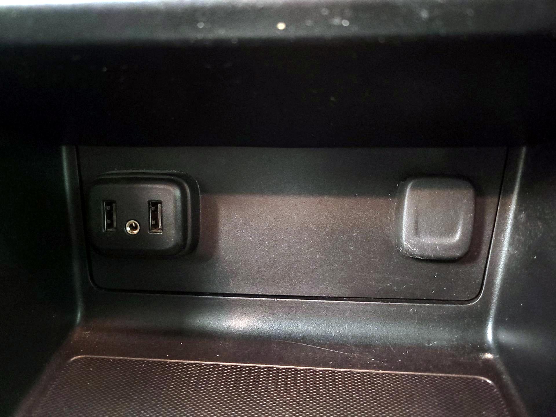 Thumbnail: 2021 Chevrolet Colorado - 18