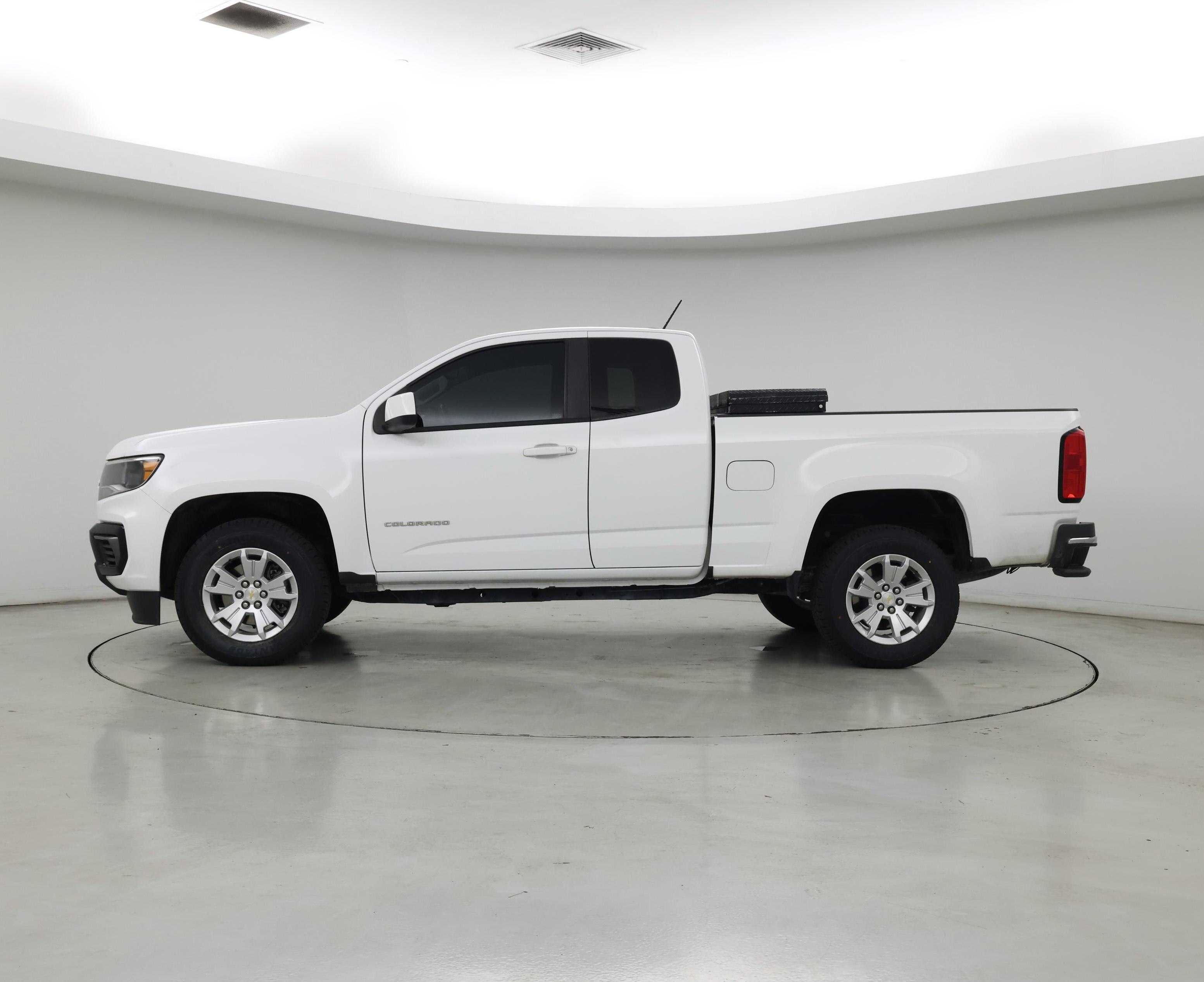 Thumbnail: 2021 Chevrolet Colorado - 3