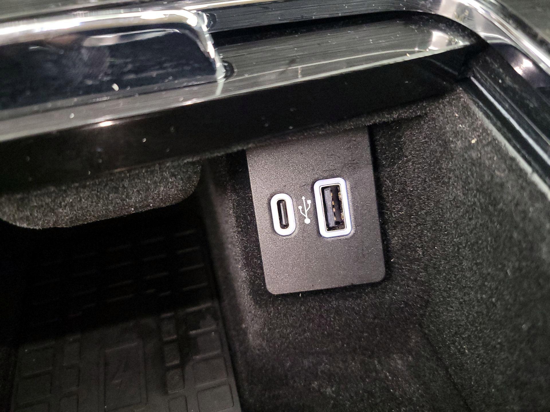 Thumbnail: 2021 Lincoln Nautilus - 19