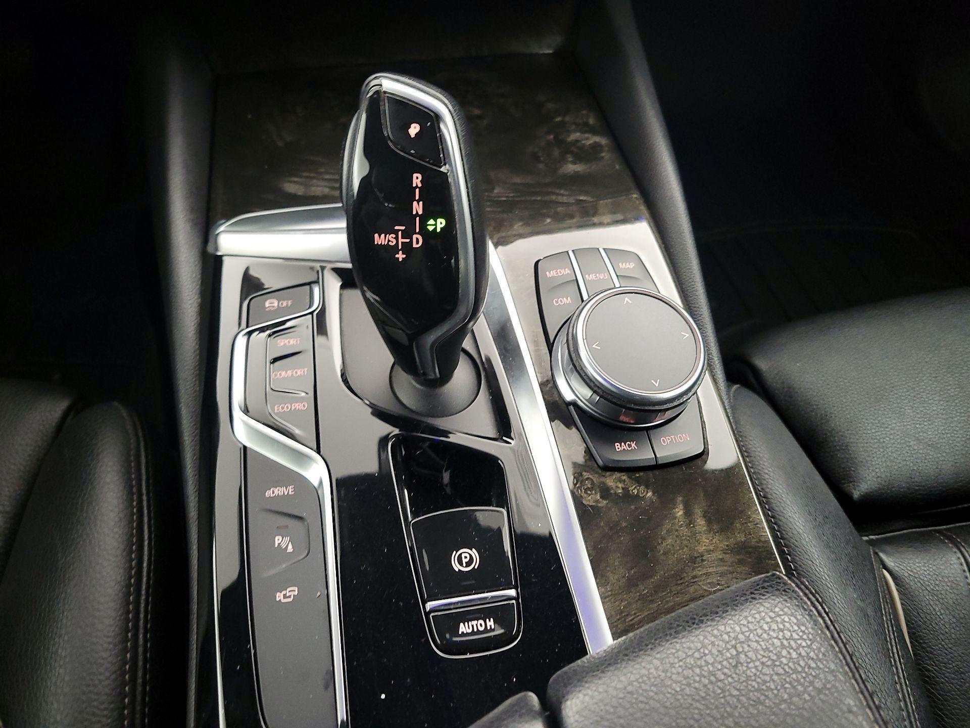 Thumbnail: 2018 BMW 5 Series - 18