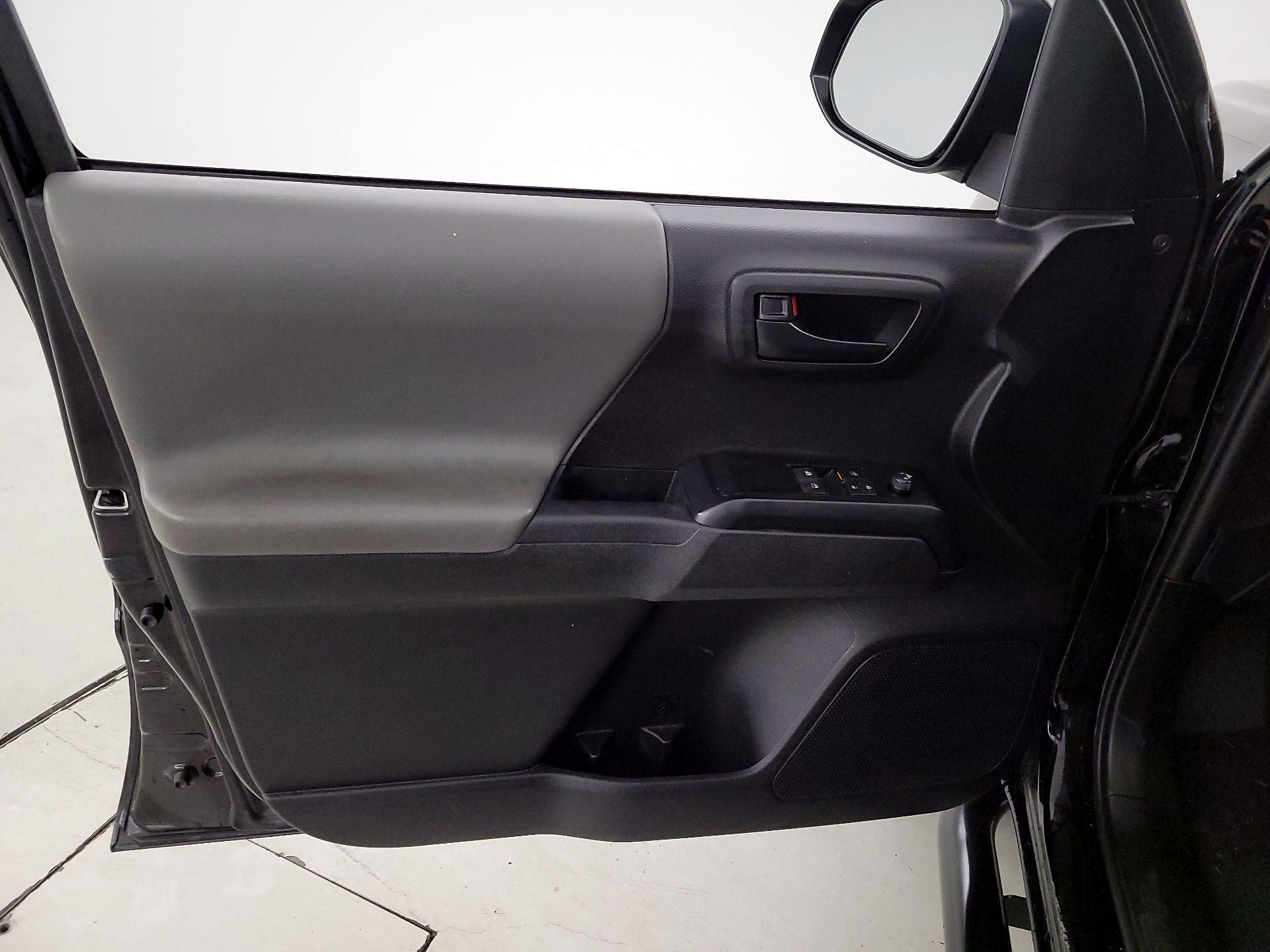 Thumbnail: 2023 Toyota Tacoma - 12