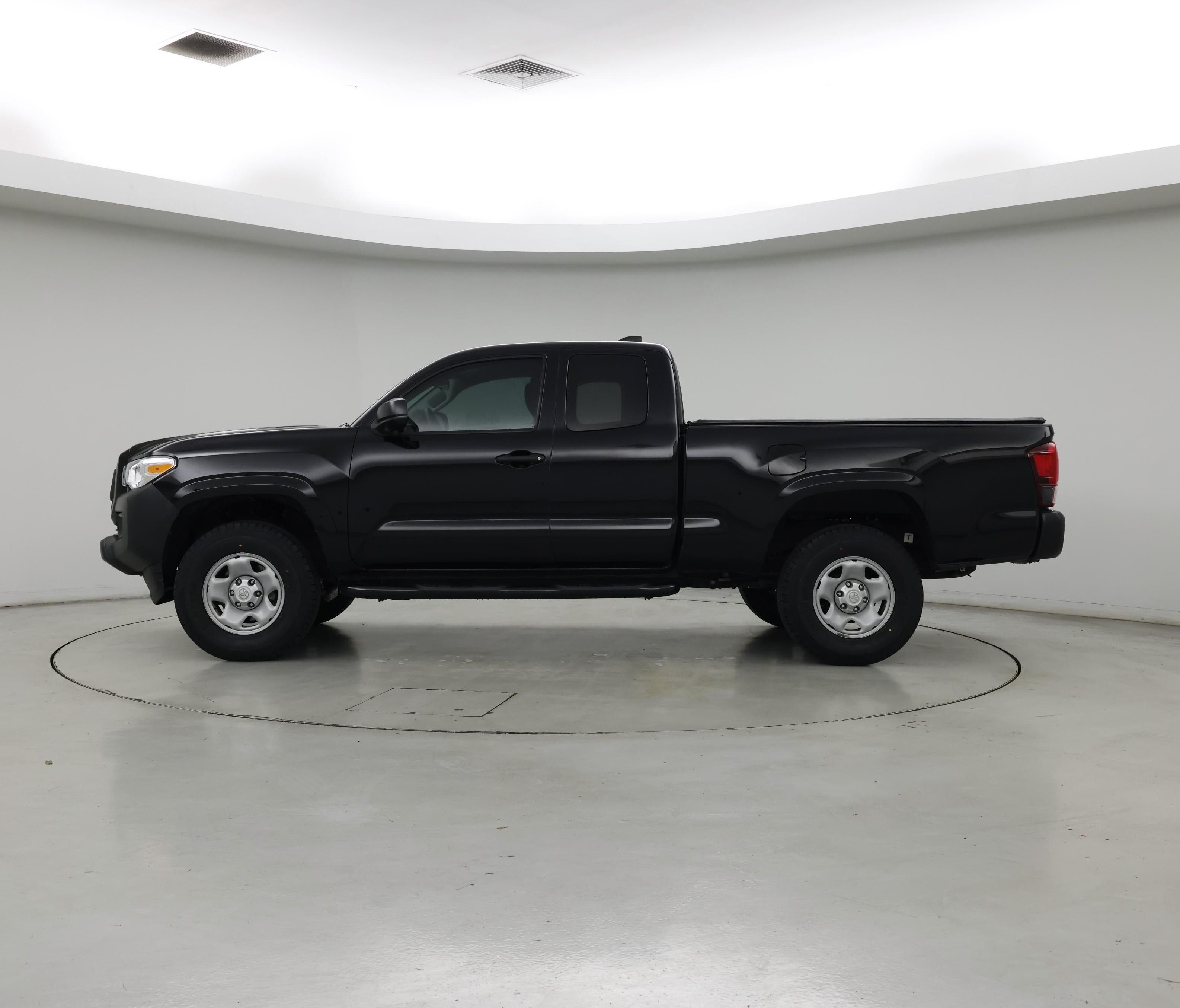 Thumbnail: 2023 Toyota Tacoma - 3