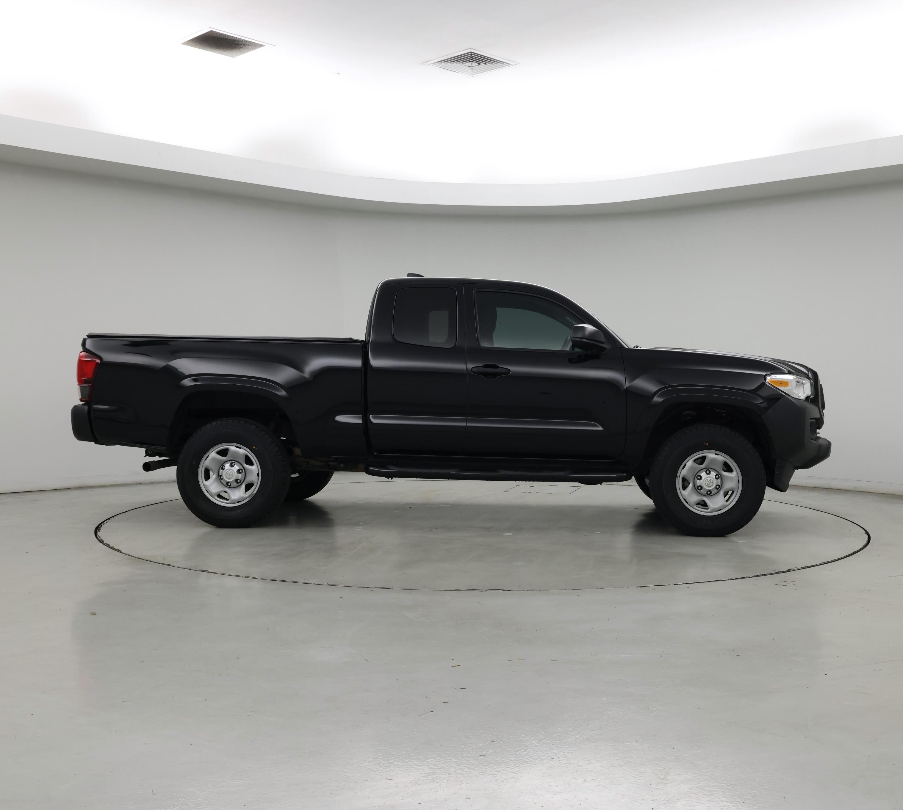 Thumbnail: 2023 Toyota Tacoma - 7