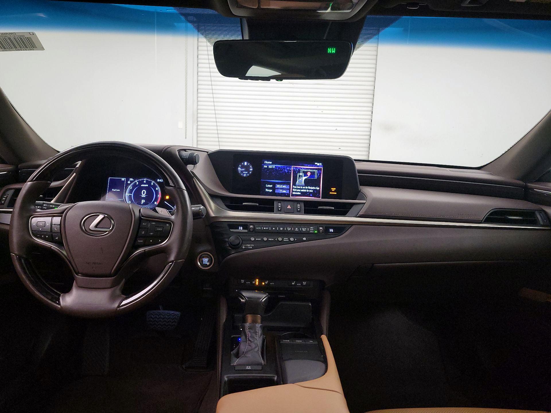 Thumbnail: 2020 Lexus ES - 9