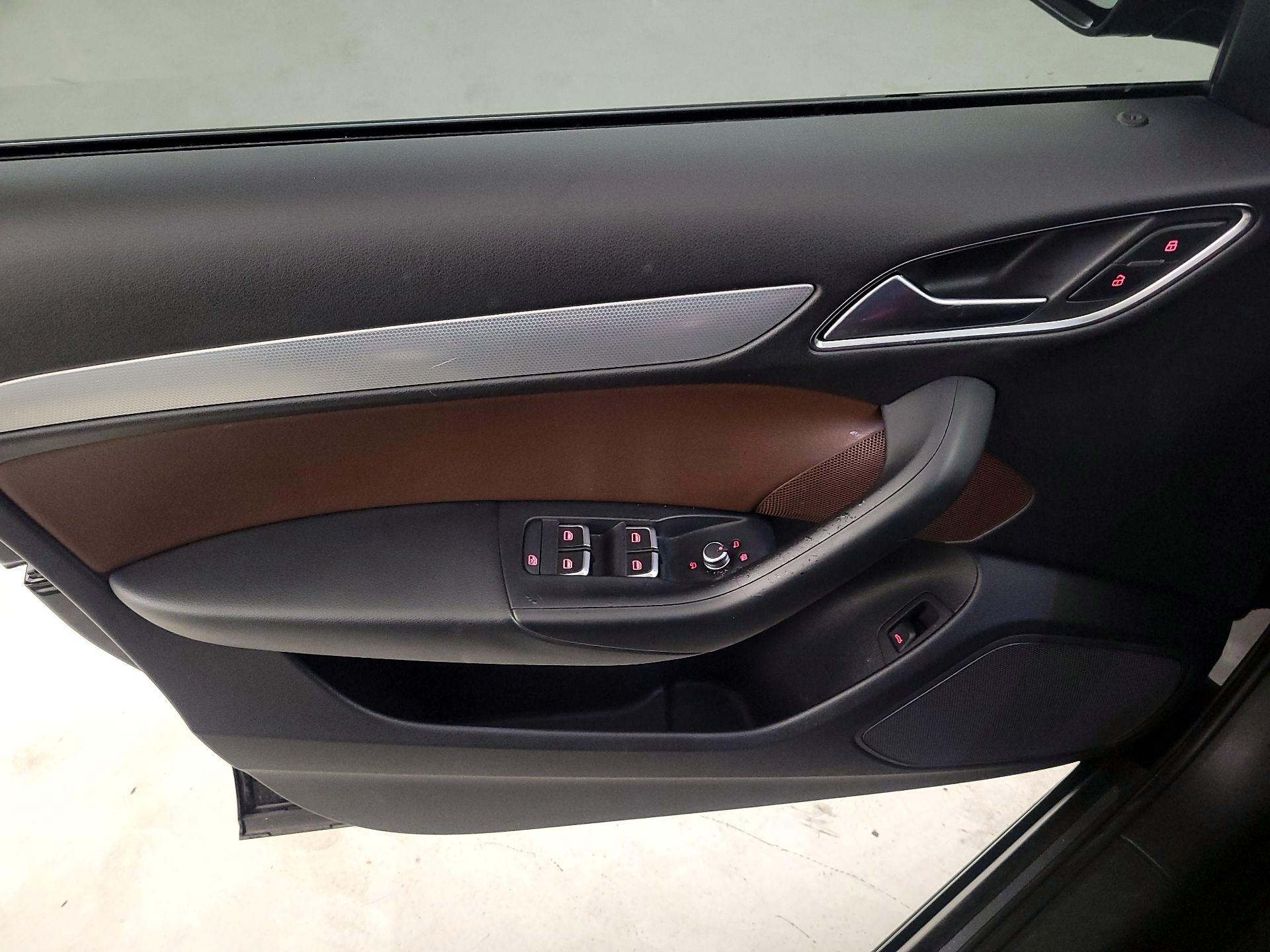 Thumbnail: 2018 Audi Q3 - 12