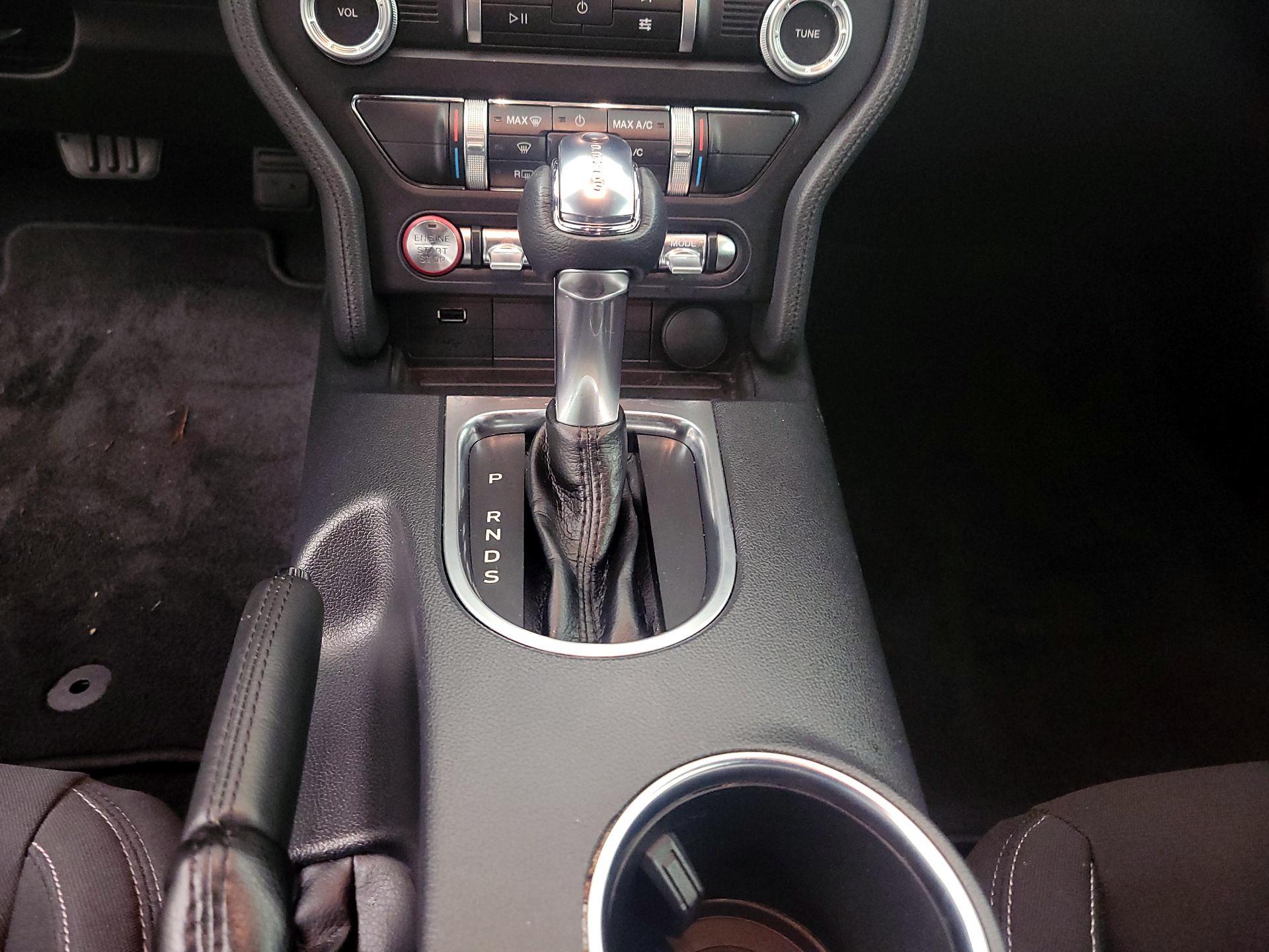 Thumbnail: 2022 Ford Mustang - 17