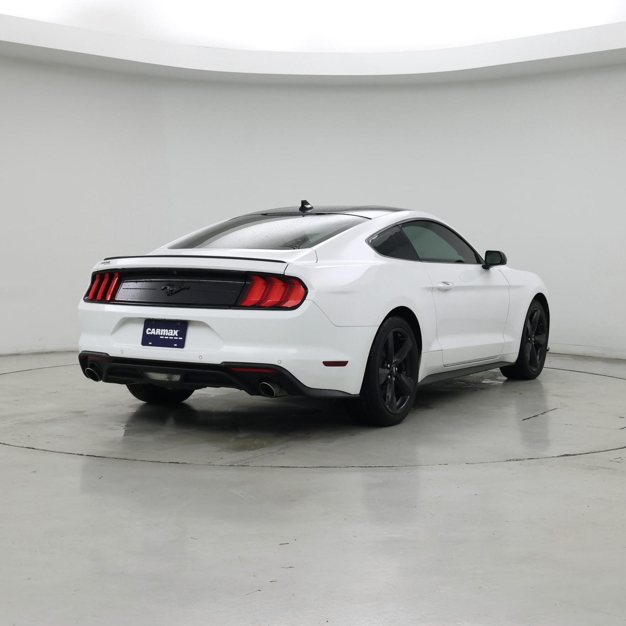Thumbnail: 2022 Ford Mustang - 8