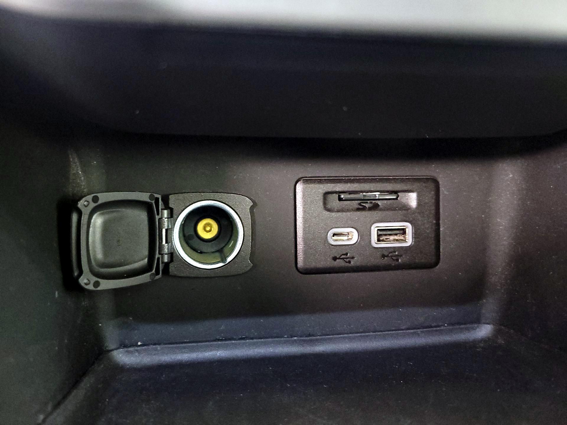 Thumbnail: 2023 GMC Acadia - 19