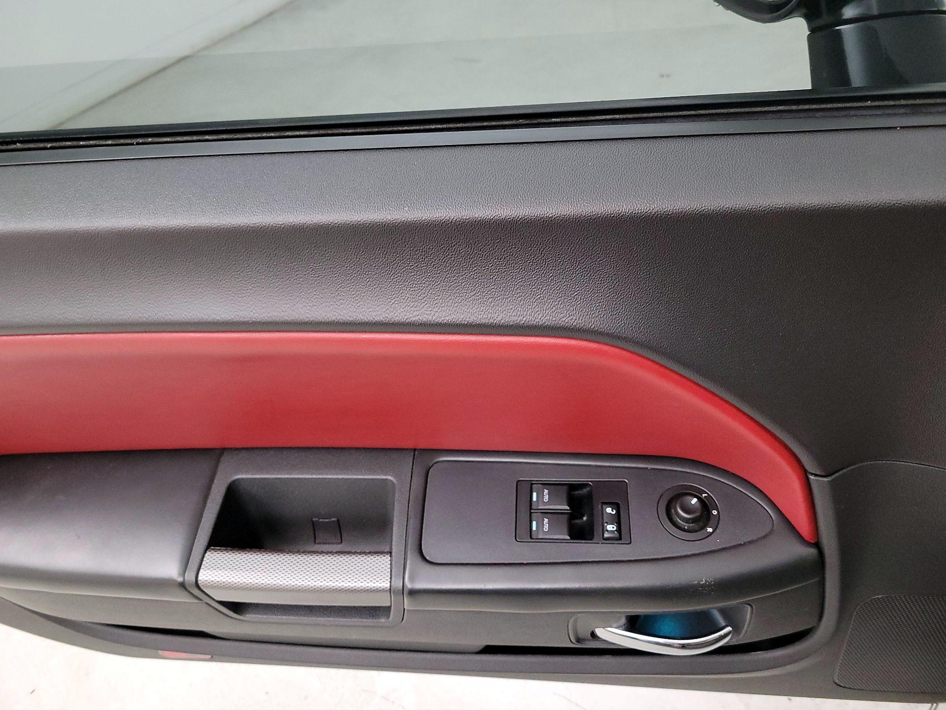 Thumbnail: 2014 Dodge Challenger - 12