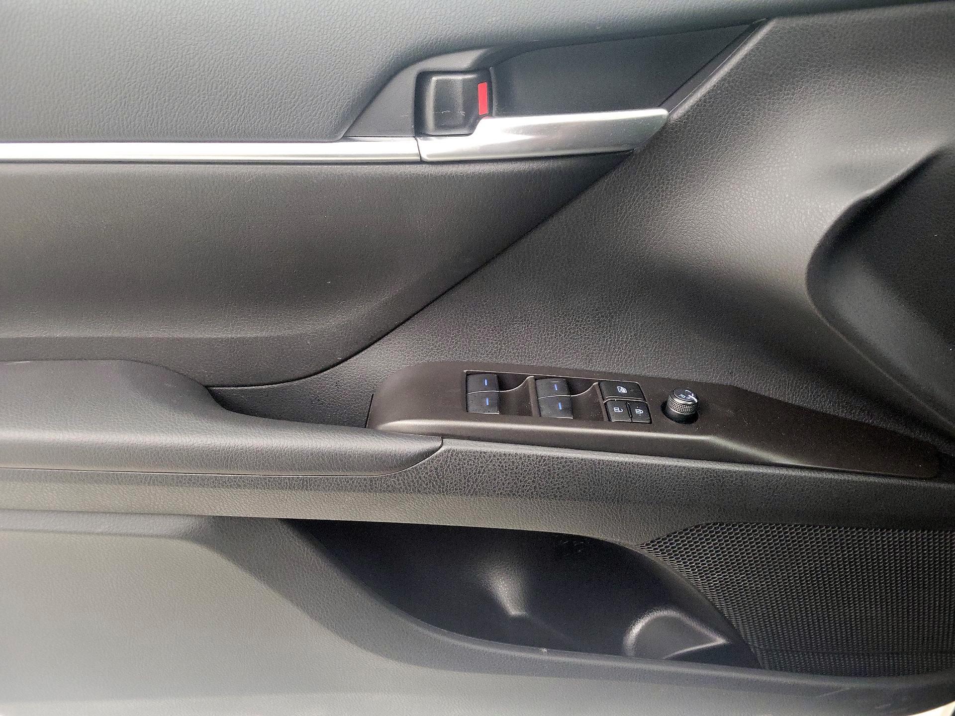 Thumbnail: 2024 Toyota Camry - 12