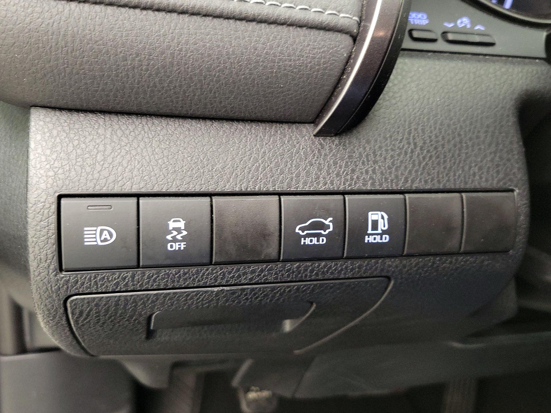 Thumbnail: 2023 Toyota Camry - 13