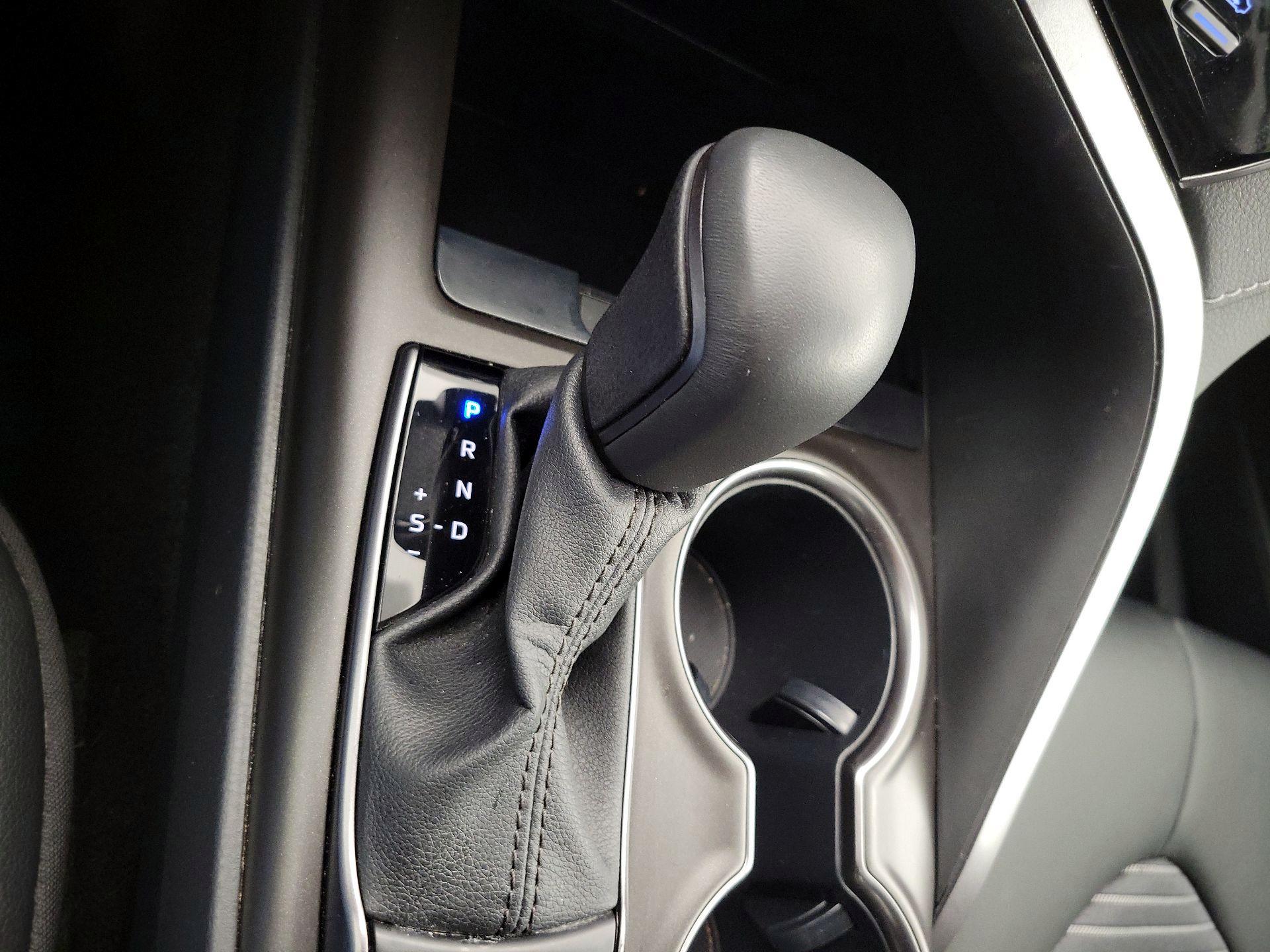 Thumbnail: 2023 Toyota Camry - 17