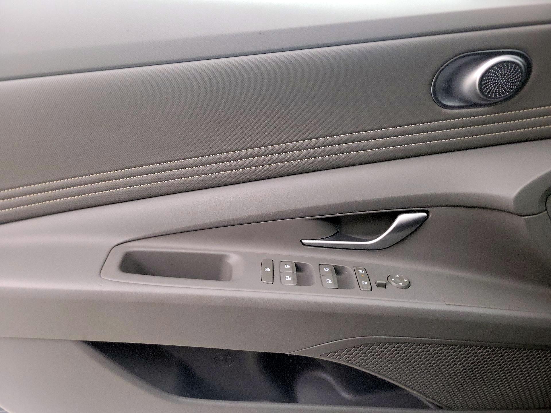 Thumbnail: 2025 Hyundai Elantra - 12