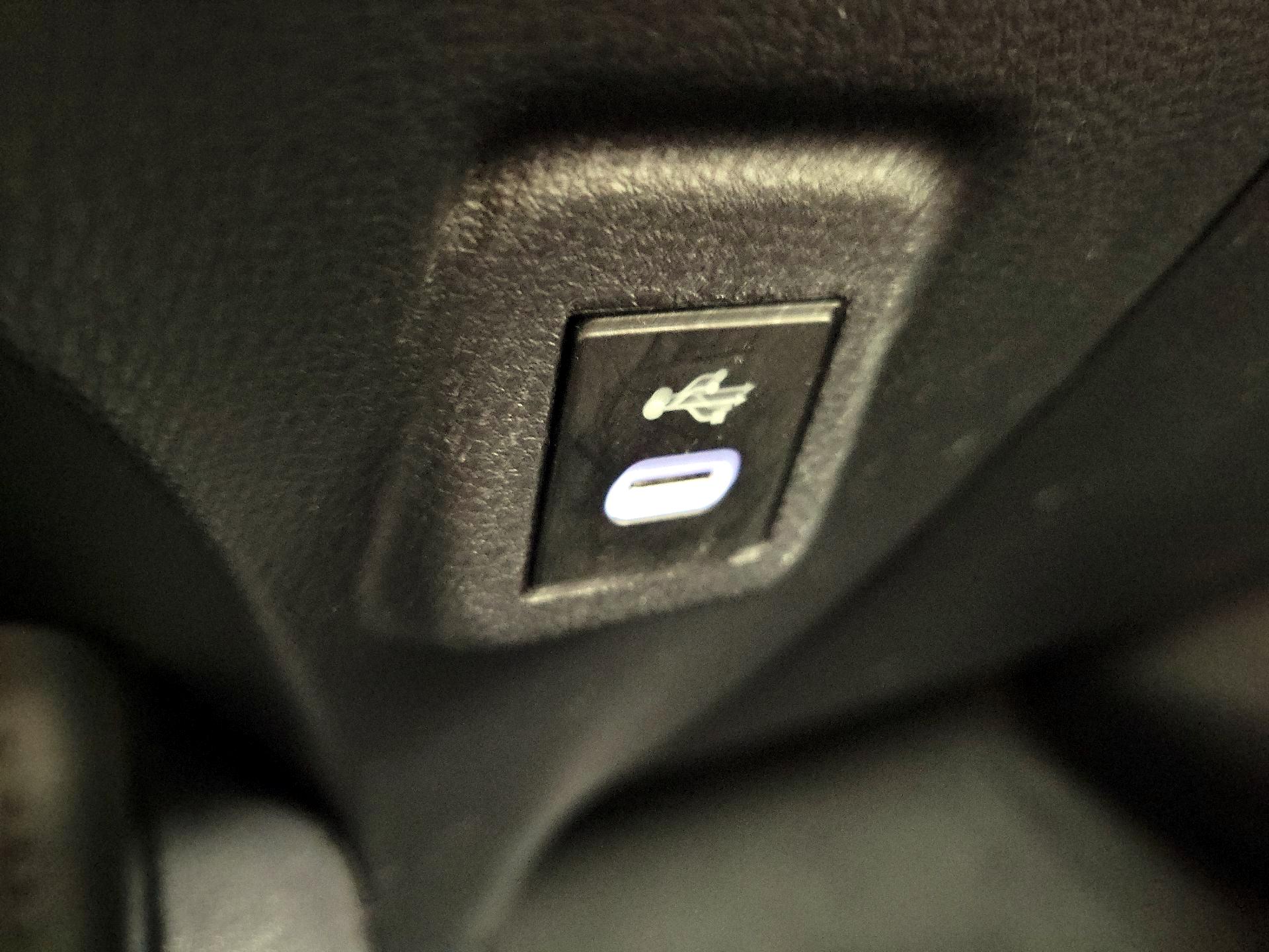 Thumbnail: 2025 Toyota Corolla - 18