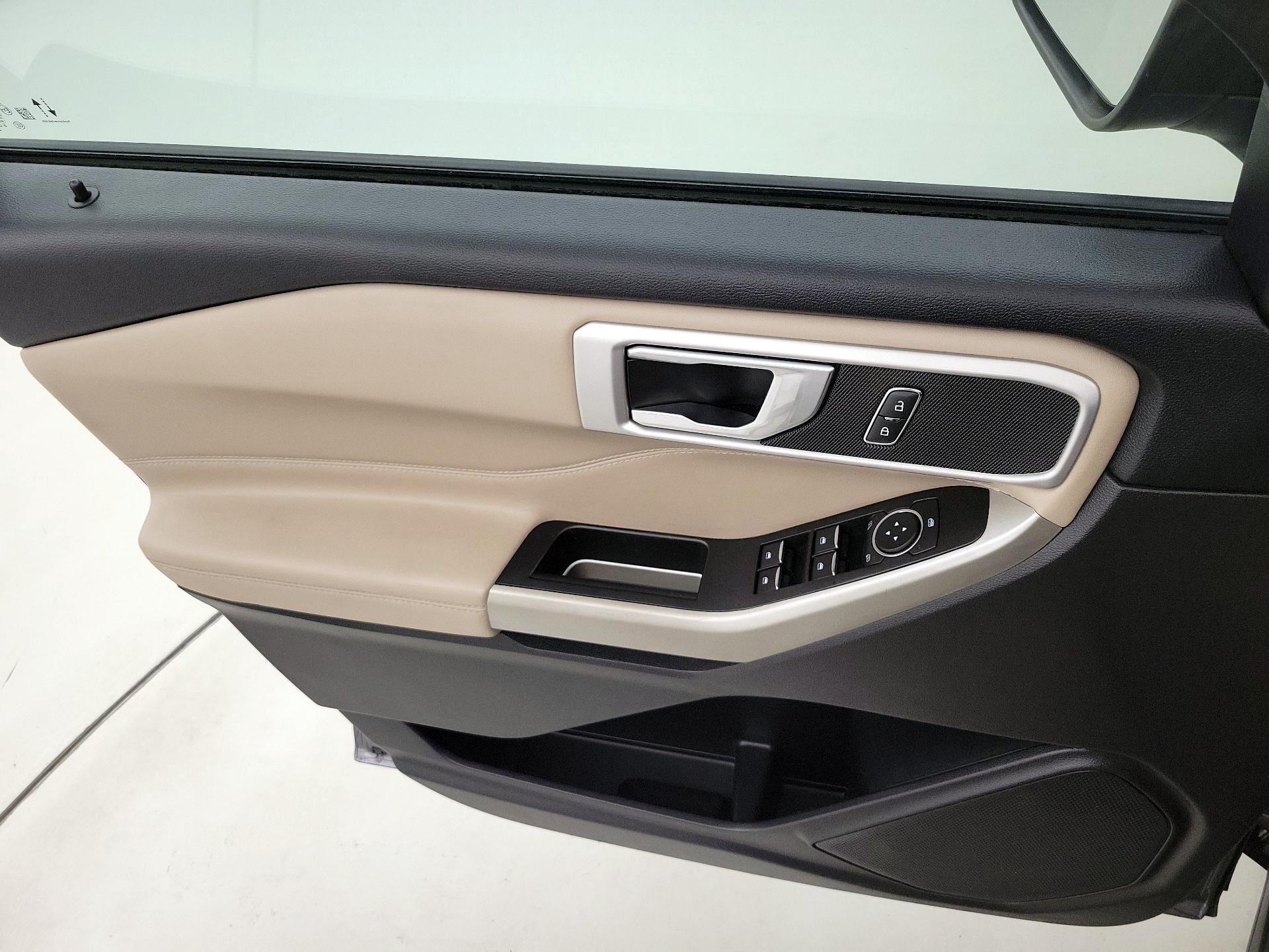 Thumbnail: 2022 Ford Explorer - 12